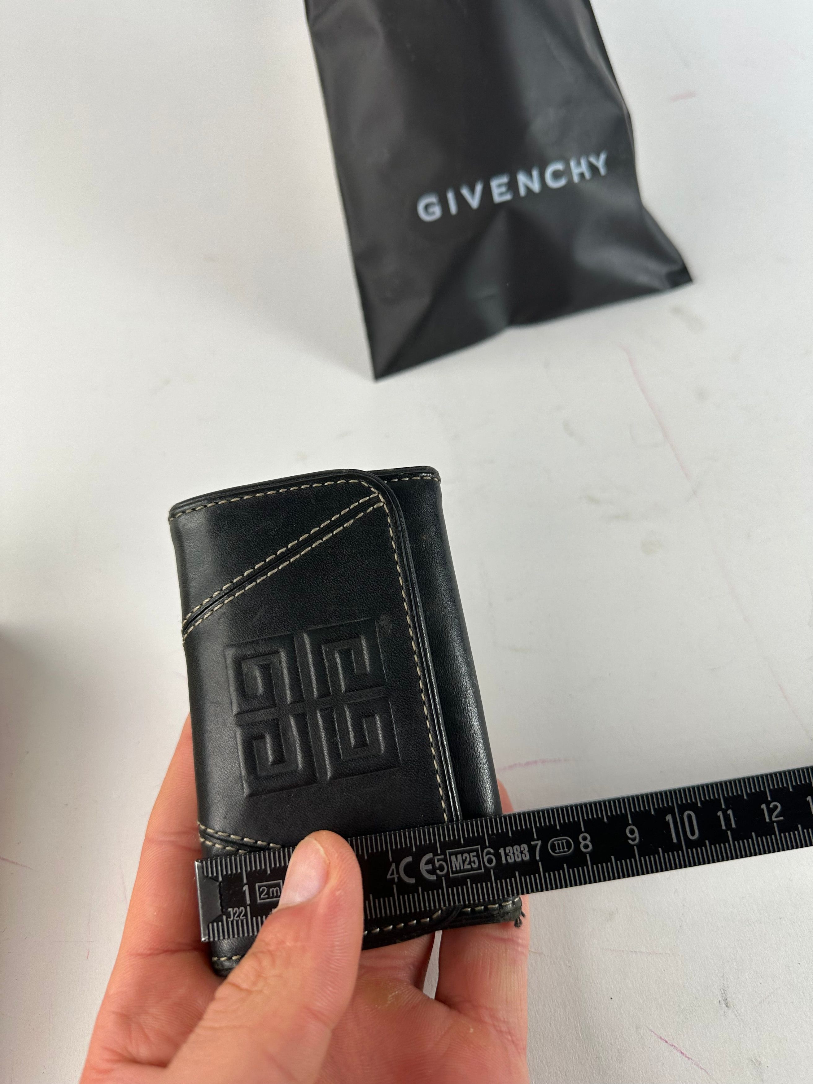 Givenchy Vintage 4G Leather Key Holder Black Size ONE SIZE - 9 Thumbnail