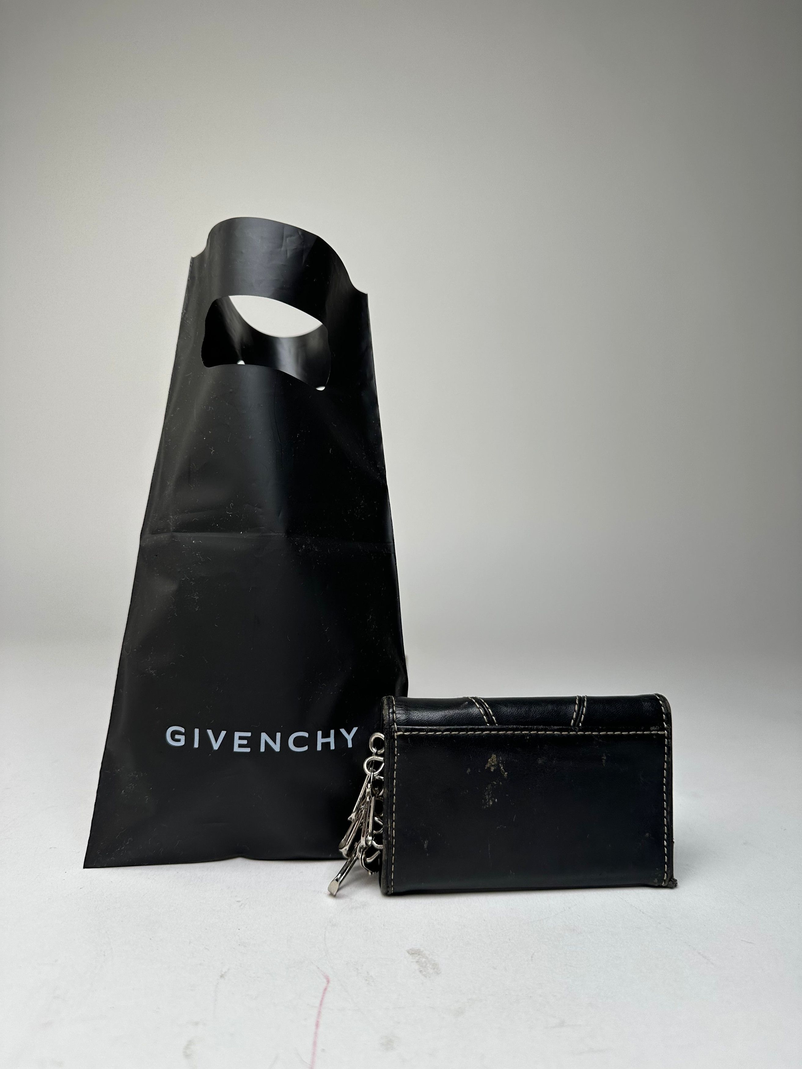 Givenchy Vintage 4G Leather Key Holder Black Size ONE SIZE - 11 Thumbnail