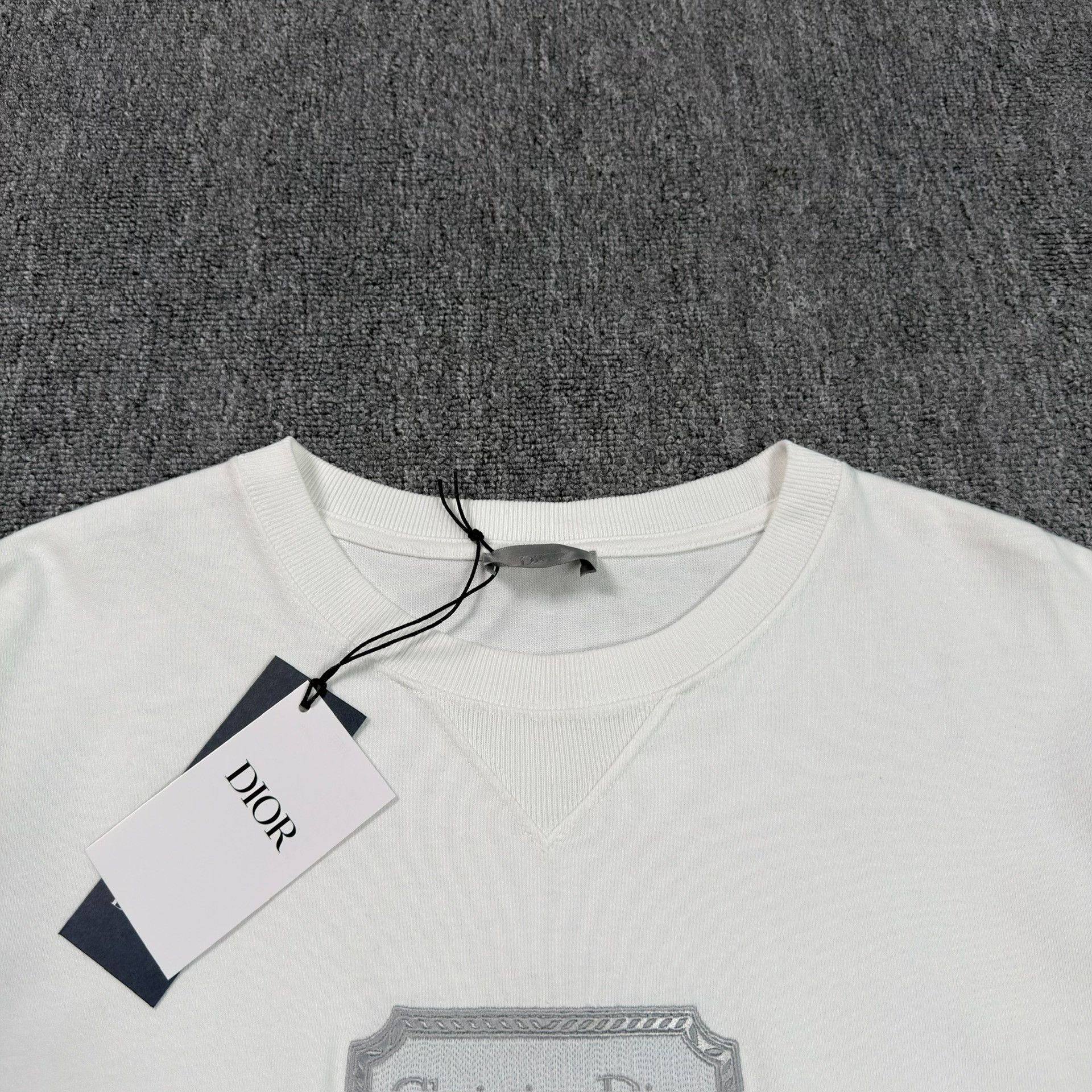 Dior Dior Christian Dior Couture Logo T-Shirt Size L Size US L / EU 52-54 / 3 - 3 Thumbnail