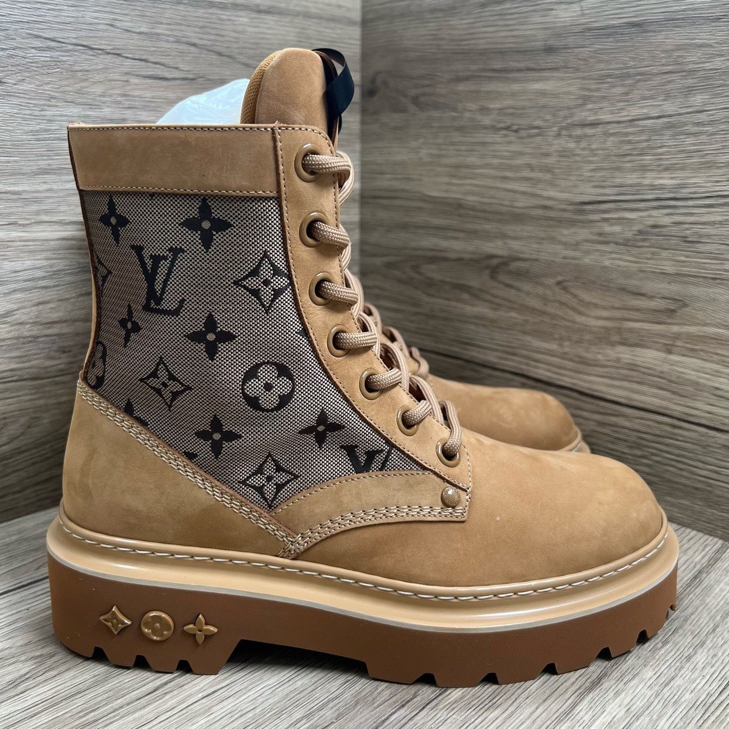 Louis Vuitton Louis Vuitton Brown Lowtop Sneakers us_10 Women Size US 10 / IT 40 - 5 Thumbnail