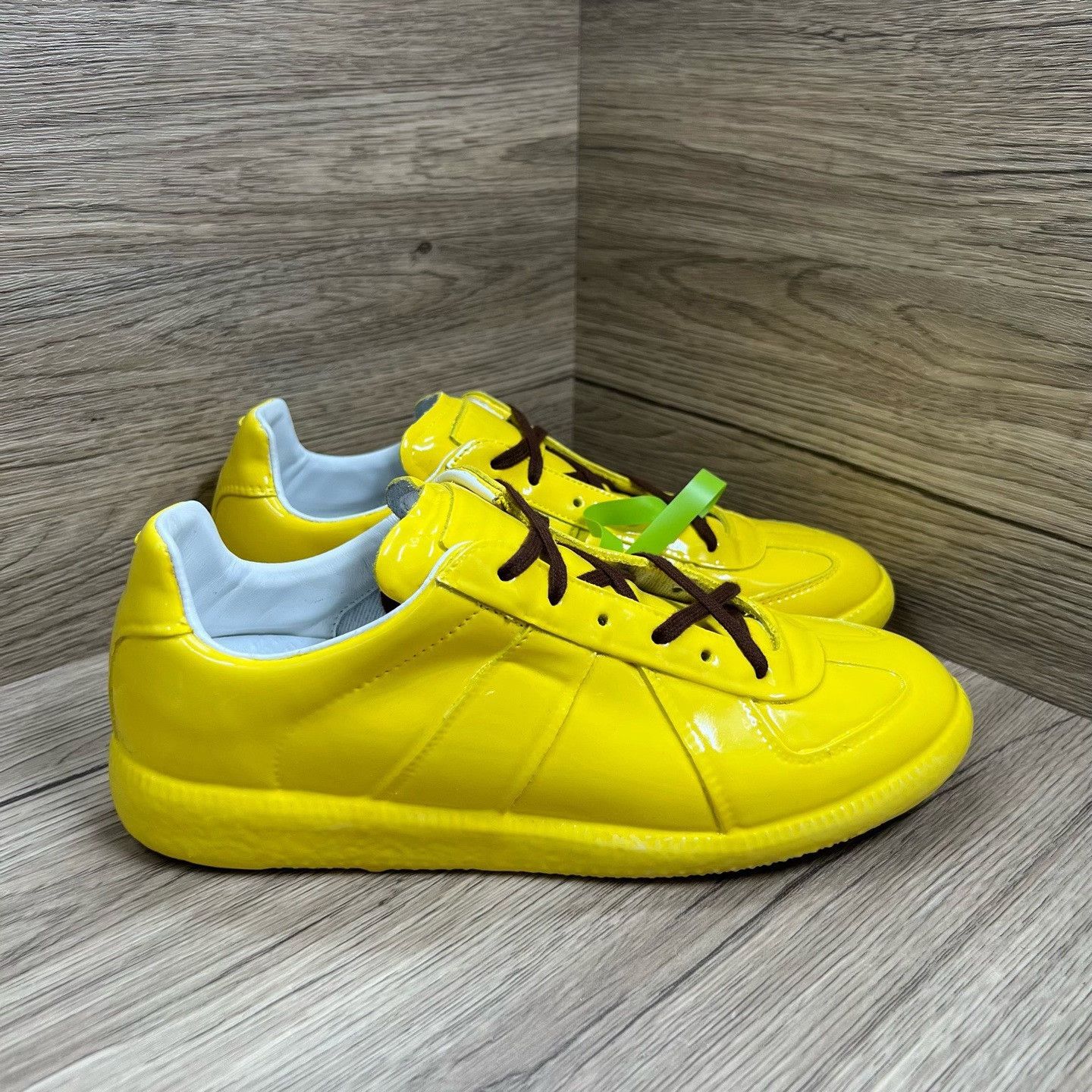 Maison Margiela Maison Margiela Yellow Lowtop Sneakers us_9 Women Size US 9 / IT 39 - 5 Thumbnail