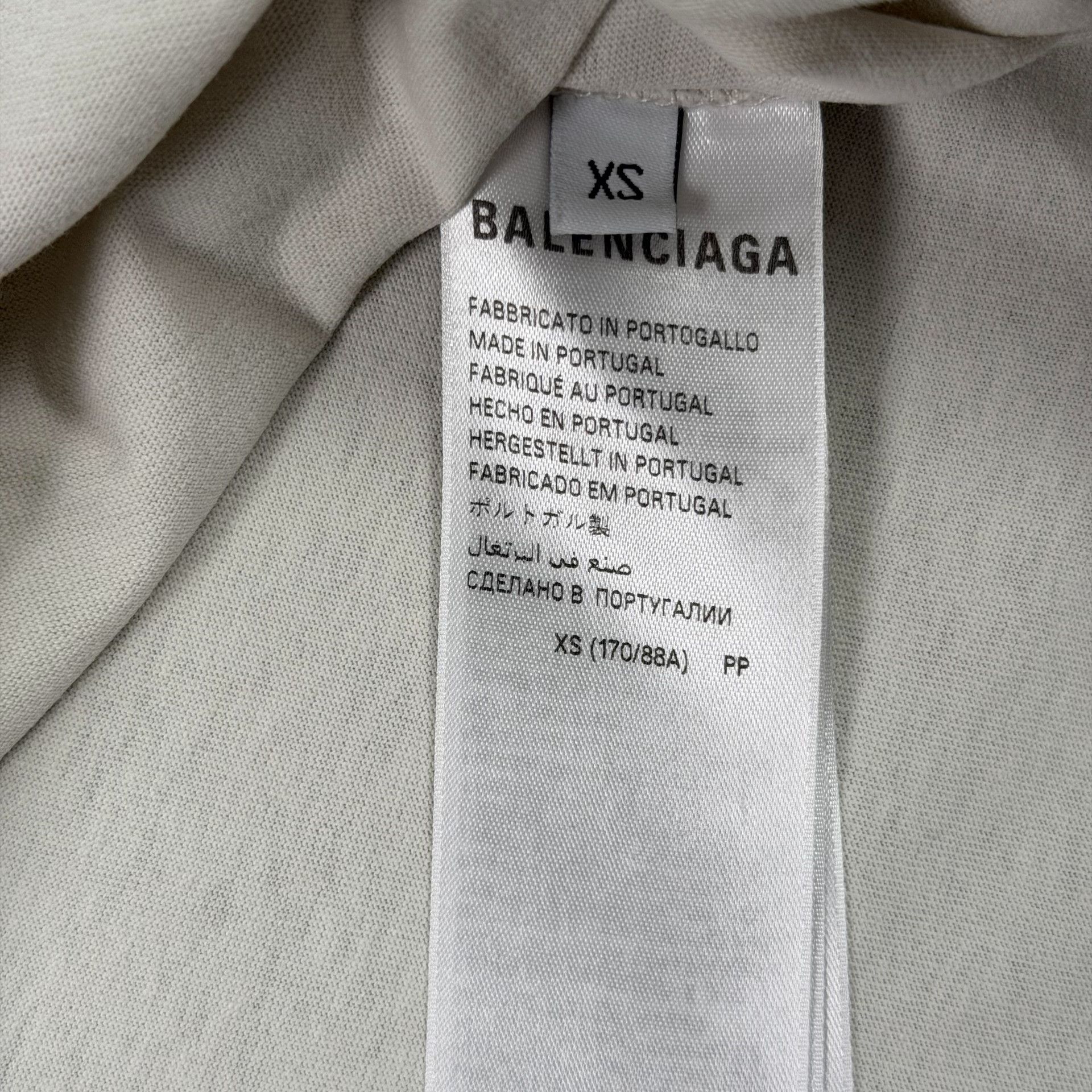 Balenciaga Balenciaga Distressed Logo T-Shirt Size XS Size US XS / EU 42 / 0 - 7 Thumbnail