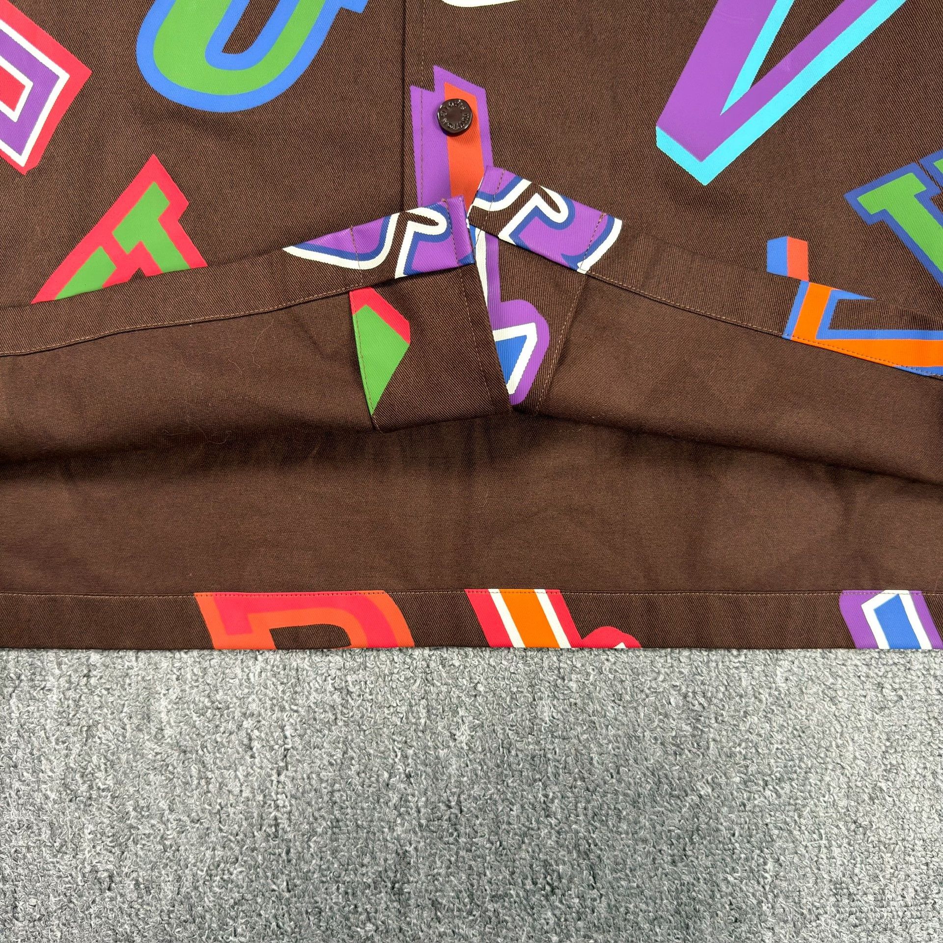 Louis Vuitton Louis Vuitton x NBA Logo Print Short Sleeve Shirt XS Size US XS / EU 42 / 0 - 7 Thumbnail