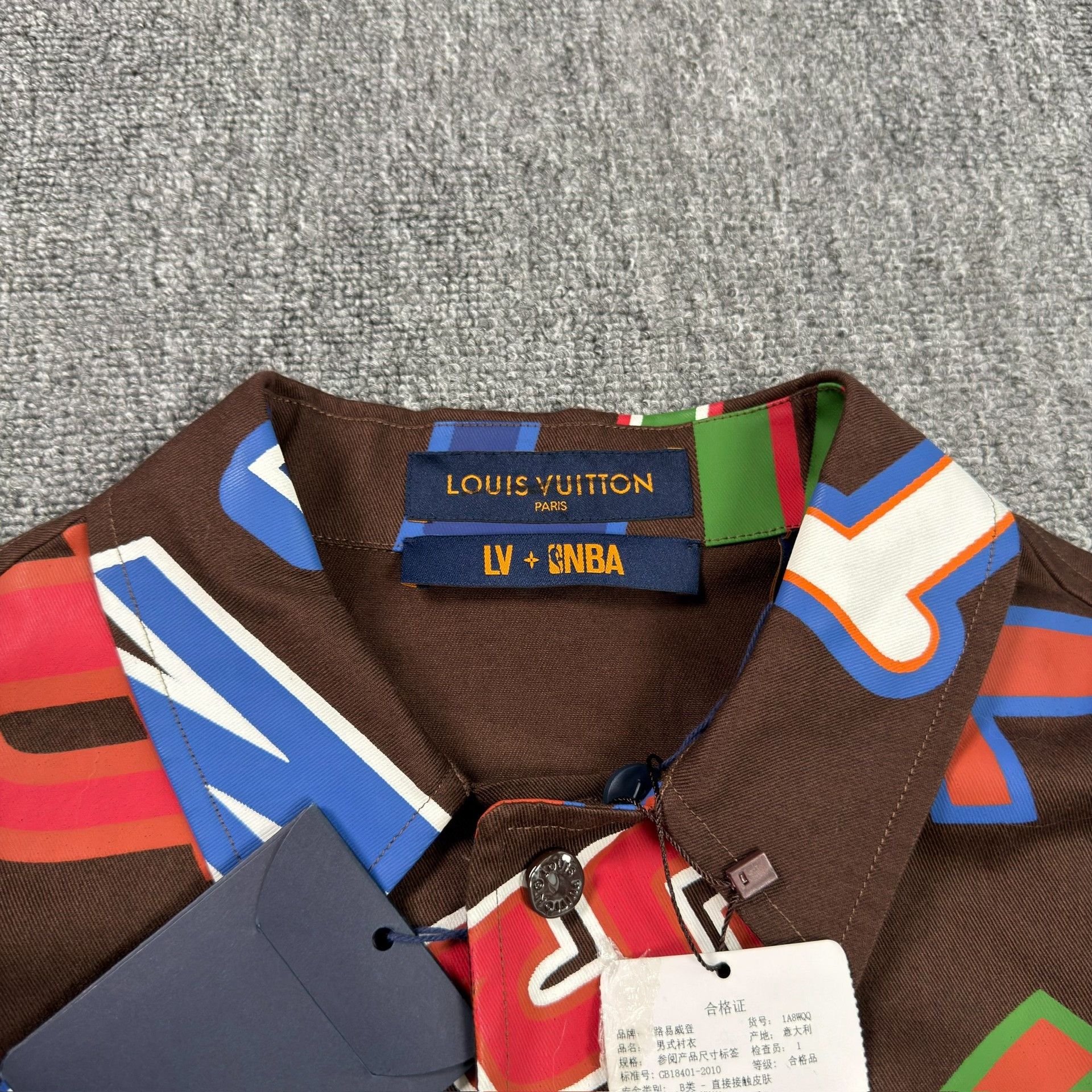 Louis Vuitton Louis Vuitton x NBA Logo Print Short Sleeve Shirt XS Size US XS / EU 42 / 0 - 5 Thumbnail