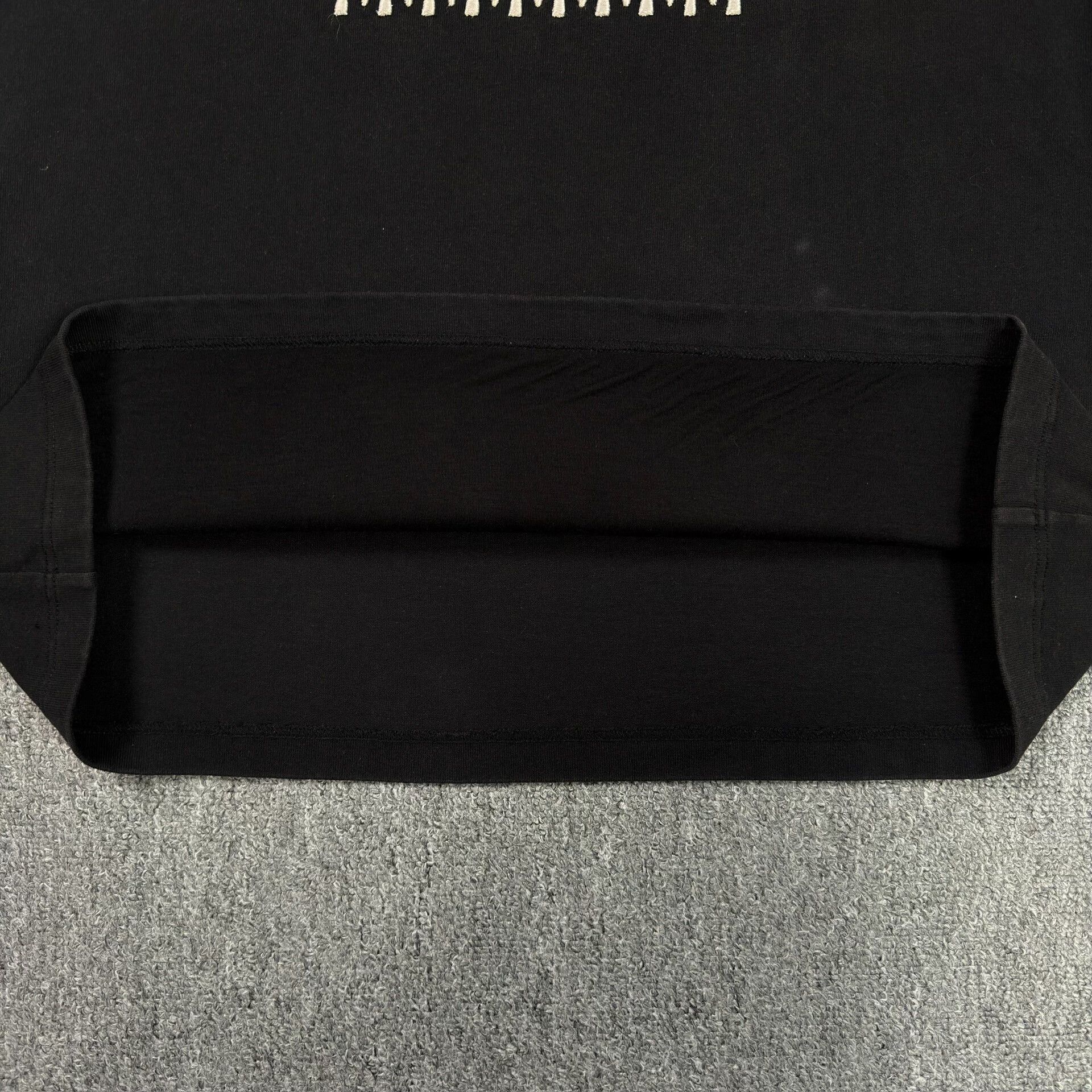 Louis Vuitton Louis Vuitton Pharrell Pearl Logo T-Shirt XL Size US XL / EU 56 / 4 - 5 Thumbnail