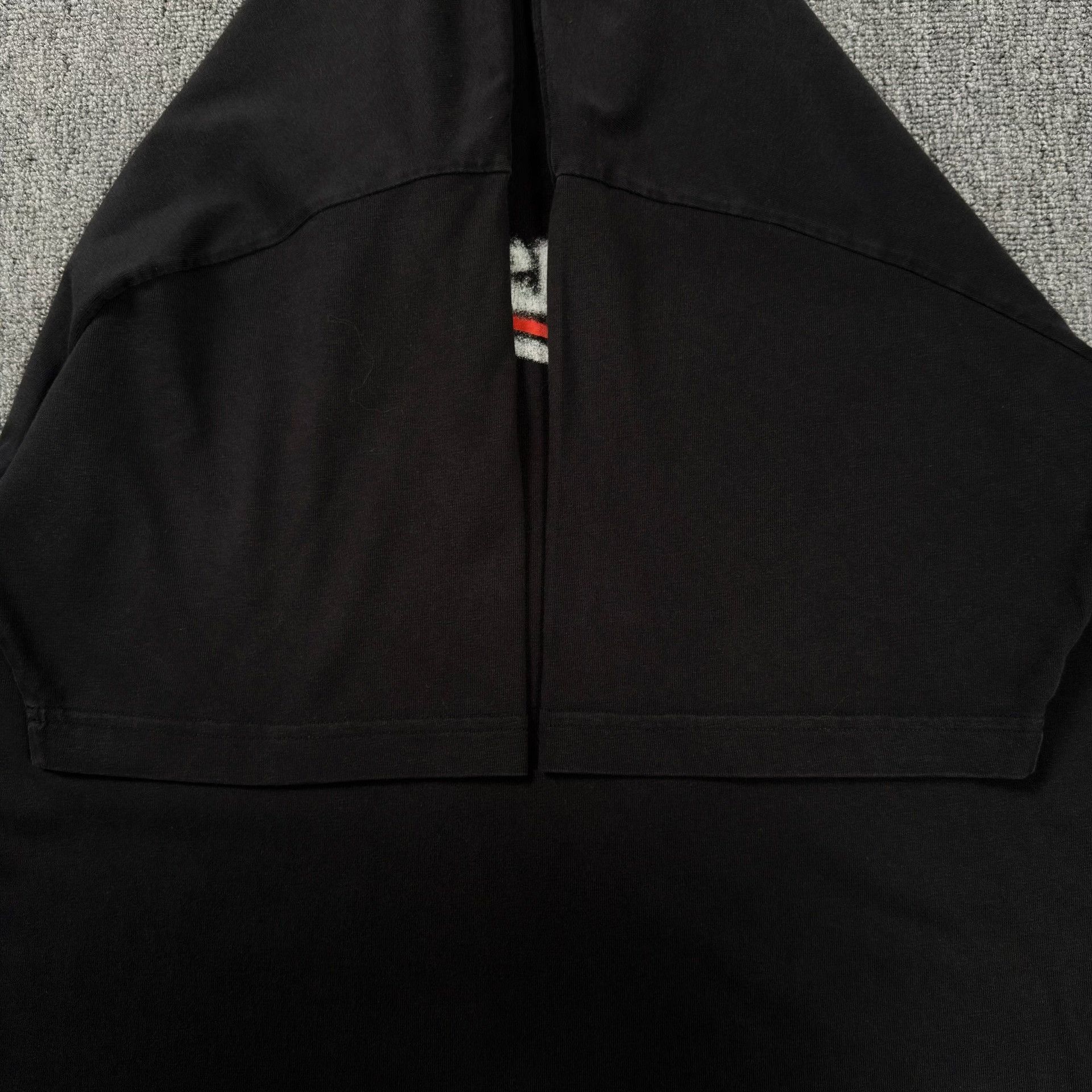 Balenciaga Balenciaga Blurred Wavy Logo T-Shirt S Size US S / EU 44-46 / 1 - 4 Thumbnail