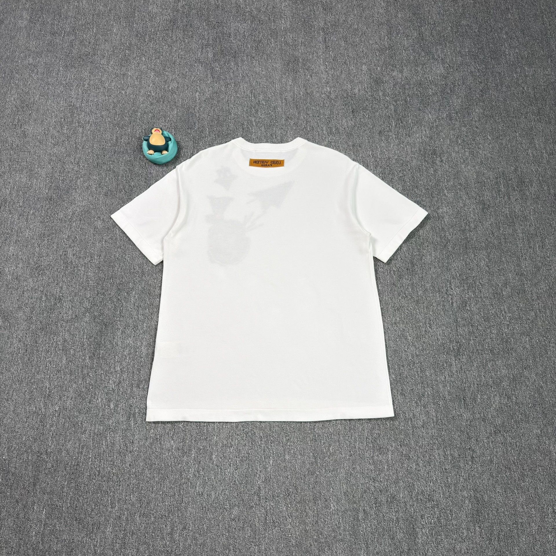 Louis Vuitton Louis Vuitton Cartoon Airplane Knit T-Shirt M Size US M / EU 48-50 / 2 - 2 Thumbnail