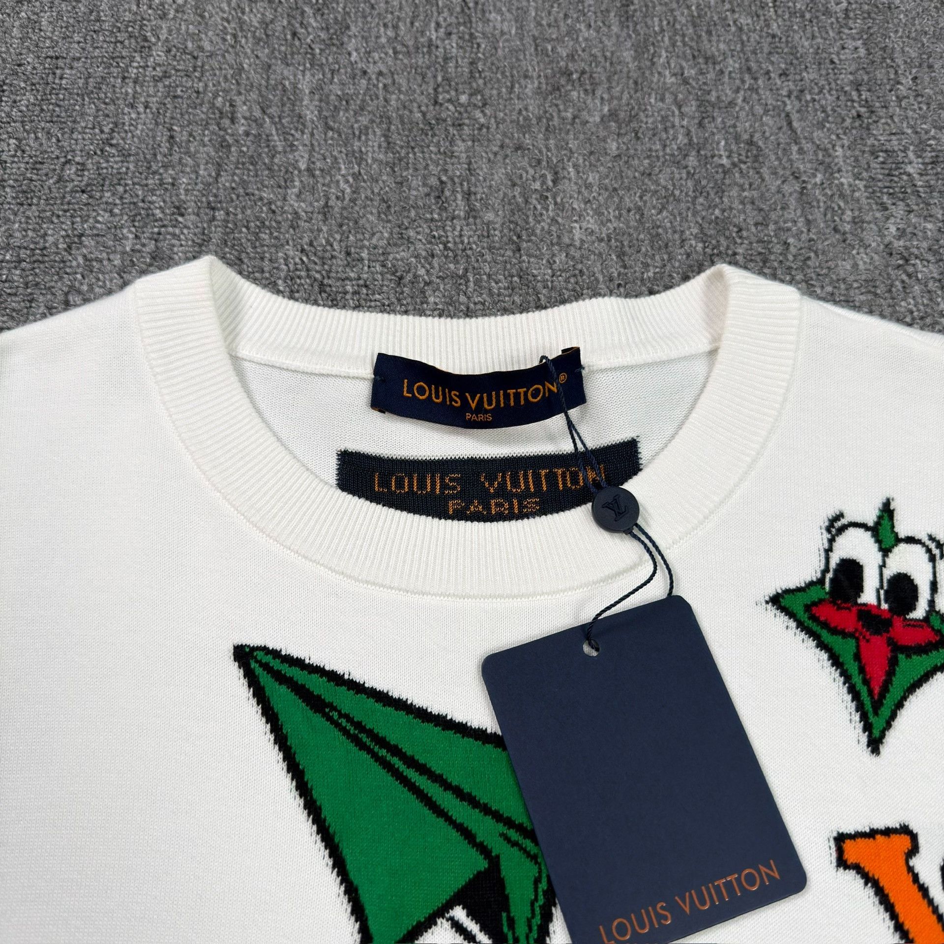 Louis Vuitton Louis Vuitton Cartoon Airplane Knit T-Shirt M Size US M / EU 48-50 / 2 - 3 Thumbnail