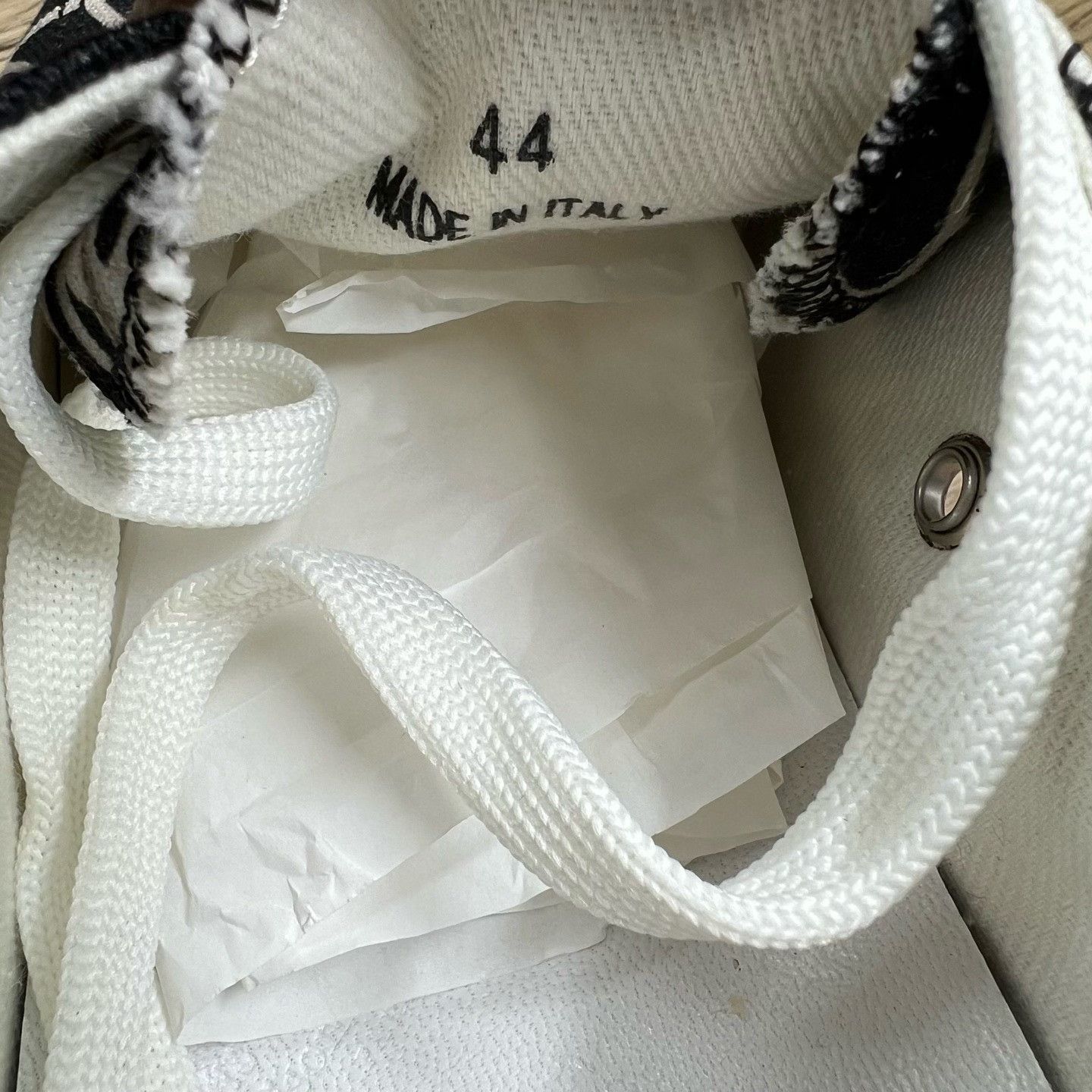 Maison Margiela Maison Margiela Black Lowtop Sneakers 8 Men Size US 8 / EU 41 - 7 Thumbnail