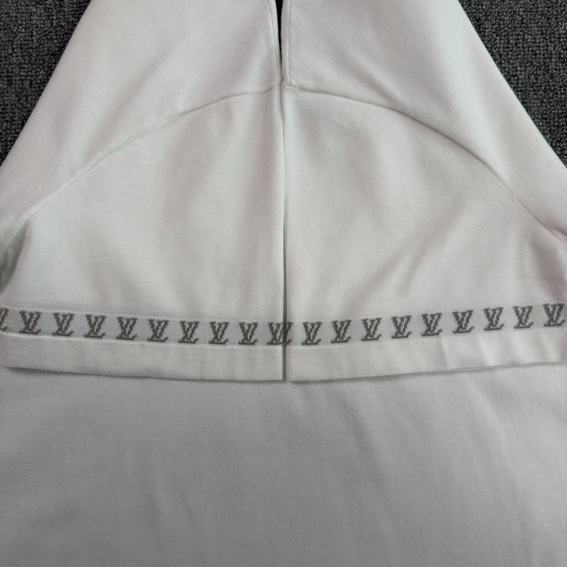 Louis Vuitton Louis Vuitton Monogram Cuff Knit T-Shirt Size S Size US S / EU 44-46 / 1 - 3 Thumbnail