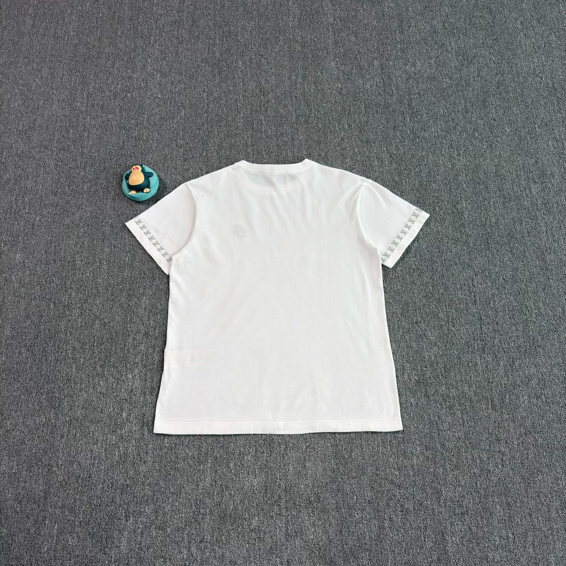 Louis Vuitton Louis Vuitton Monogram Cuff Knit T-Shirt Size S Size US S / EU 44-46 / 1 - 7 Thumbnail