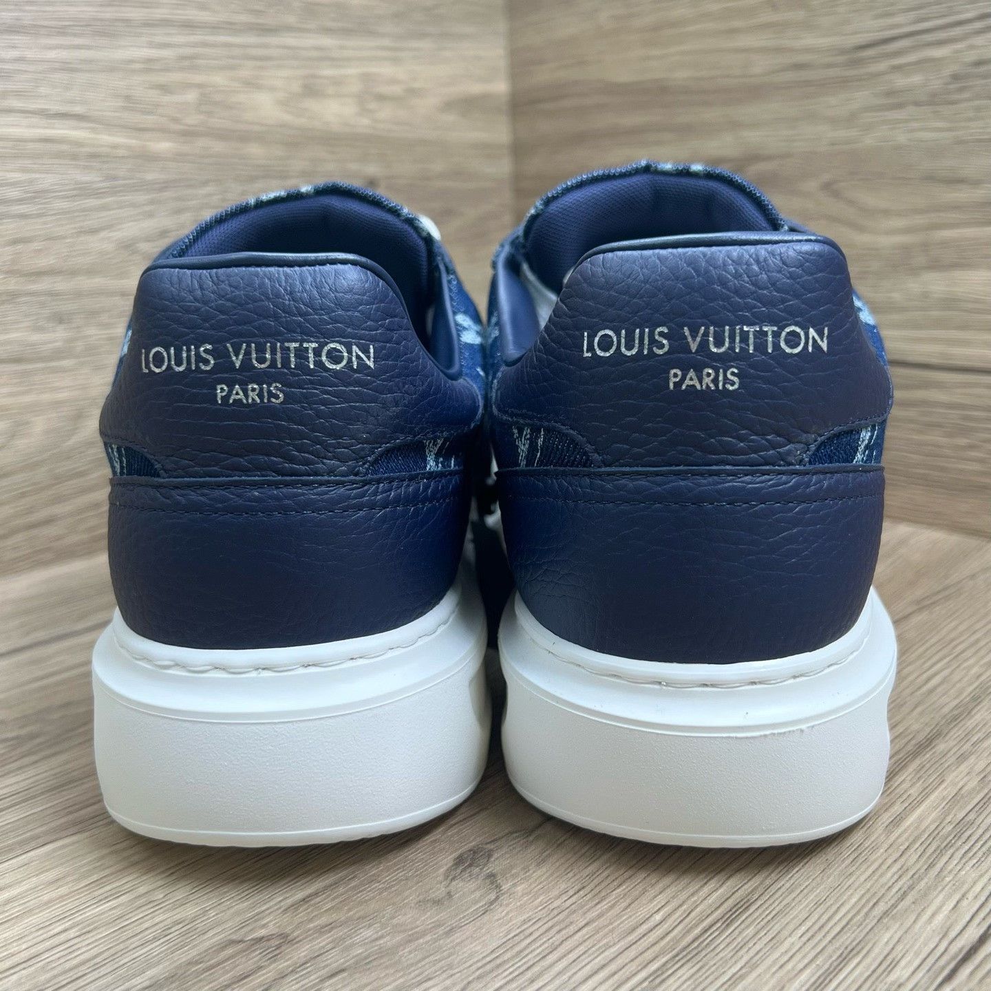 Louis Vuitton Louis Vuitton Blue Lowtop Sneakers 9 Men Size US 9 / EU 42 - 6 Thumbnail