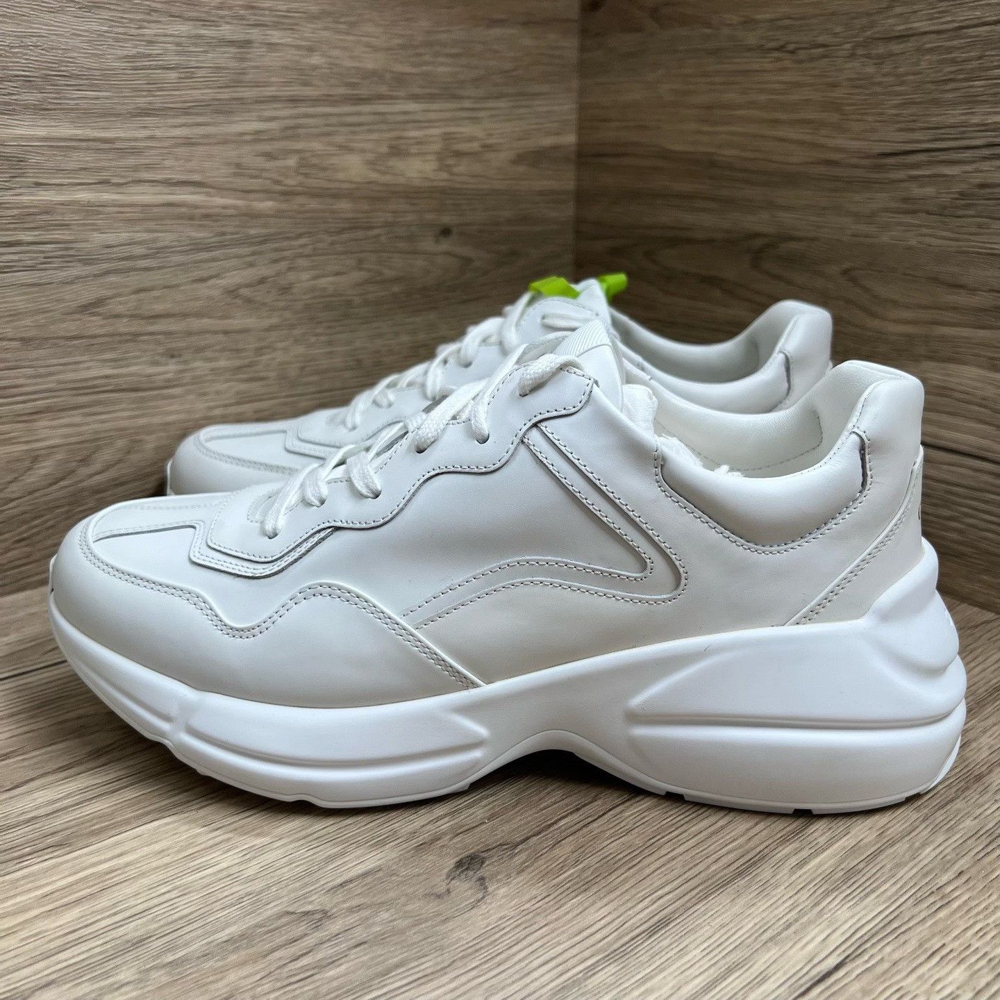 Gucci Gucci White Lowtop Sneakers 9 Men Size US 9 / EU 42 - 2 Thumbnail