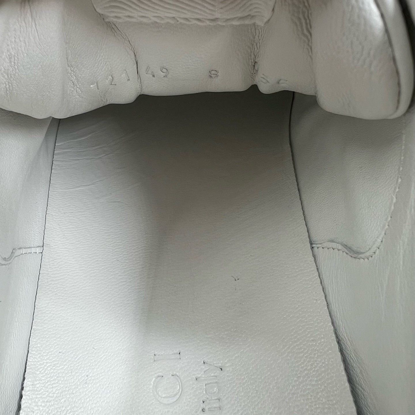 Gucci Gucci White Lowtop Sneakers 9 Men Size US 9 / EU 42 - 8 Thumbnail