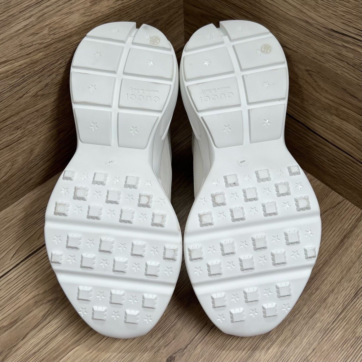 Gucci Gucci White Lowtop Sneakers 9 Men Size US 9 / EU 42 - 7 Thumbnail