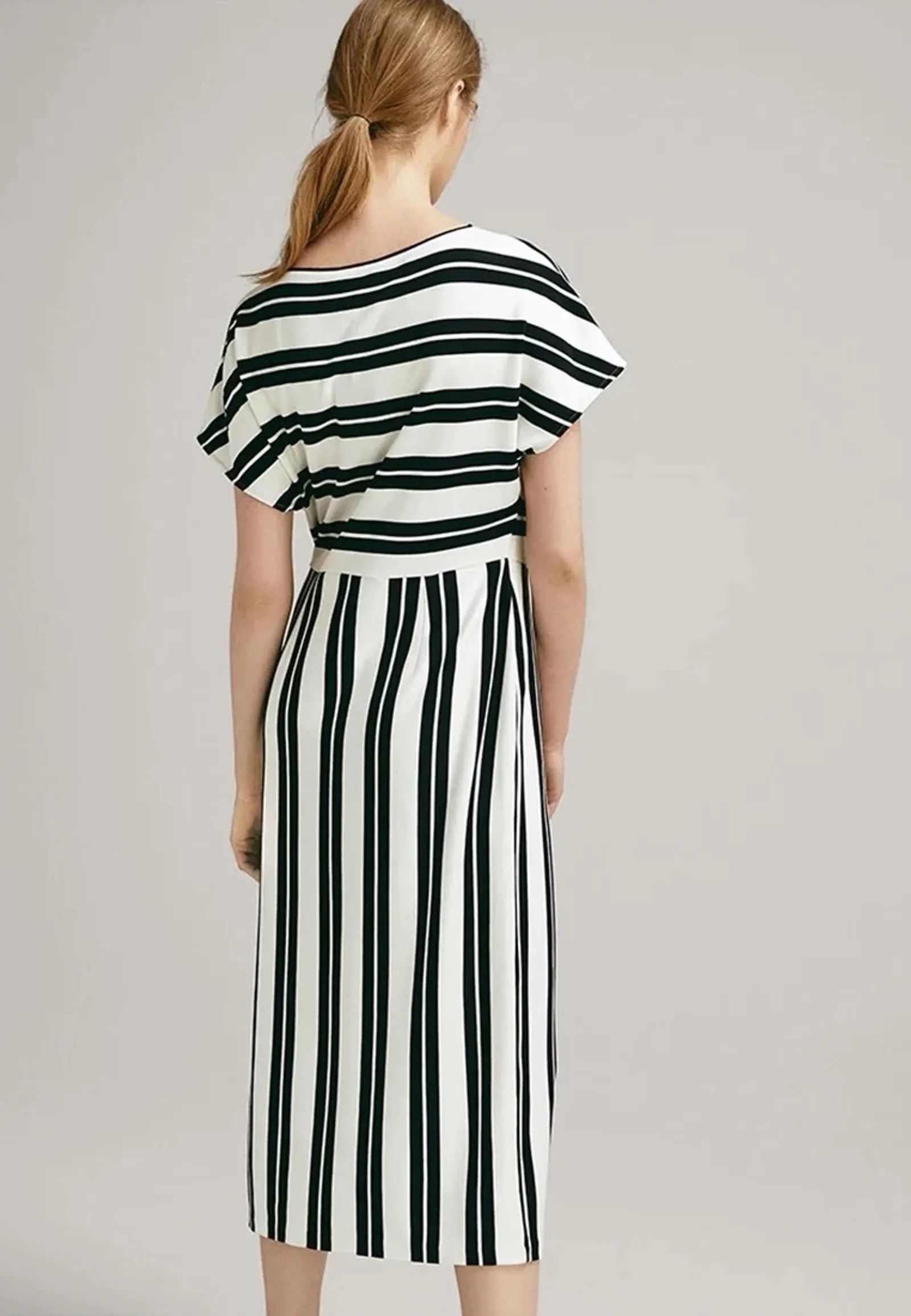 Massimo Dutti Massimo Dutti Vardagsklänning Dress Size XS / US 0-2 / IT 36-38 - 3 Thumbnail