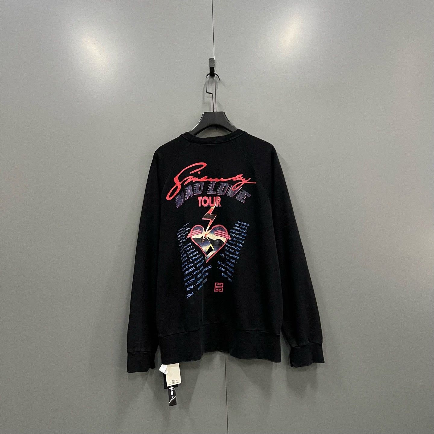Givenchy Givenchy Printed Hoodie xxl Men Size US XXL / EU 58 / 5 - 3 Thumbnail