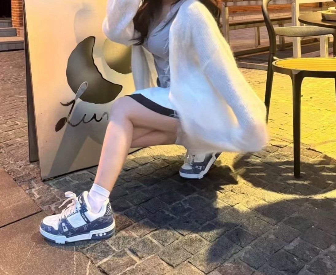 Louis Vuitton Louis Vuitton Training Denim Blue Lowtop Sneakers us_7 Women Size US 7 / IT 37 - 3 Thumbnail