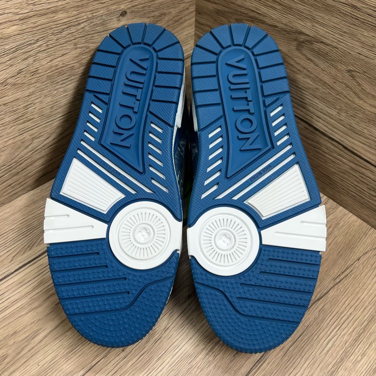 Louis Vuitton Louis Vuitton Training Denim Blue Lowtop Sneakers us_7 Women Size US 7 / IT 37 - 6 Thumbnail
