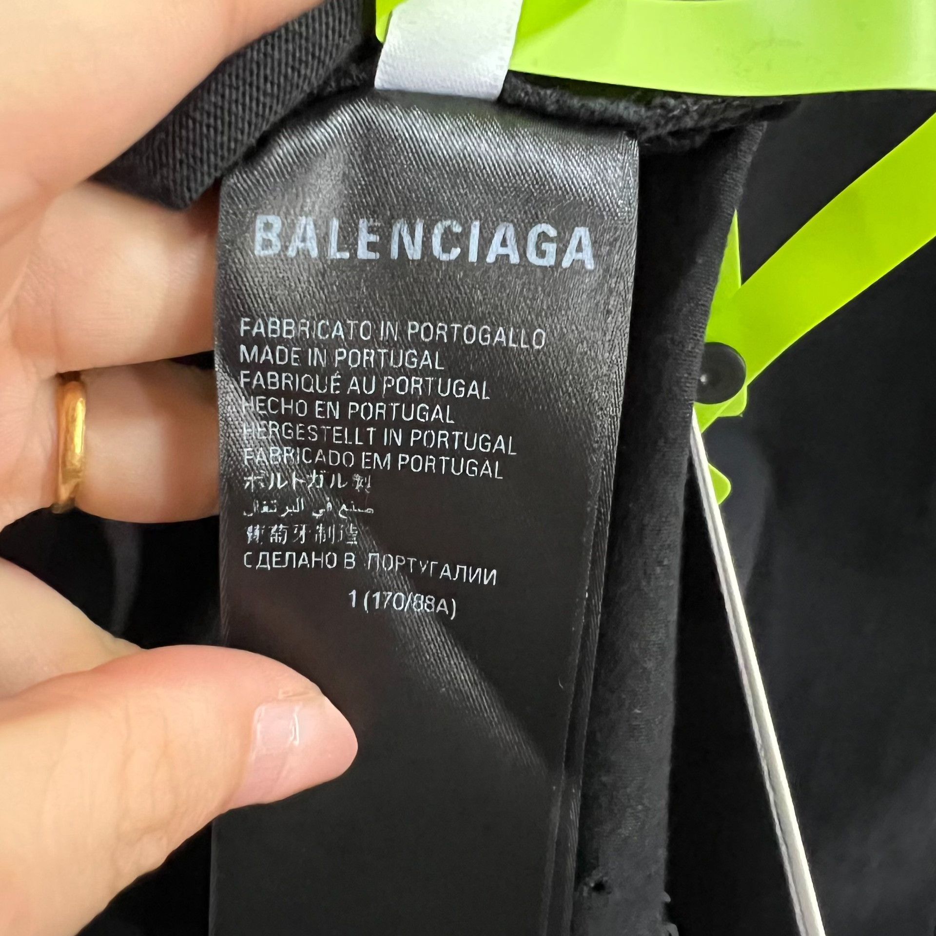 Balenciaga Balenciaga Embroidered T-Shirt xxs Men Size US XXS / EU 40 - 4 Thumbnail