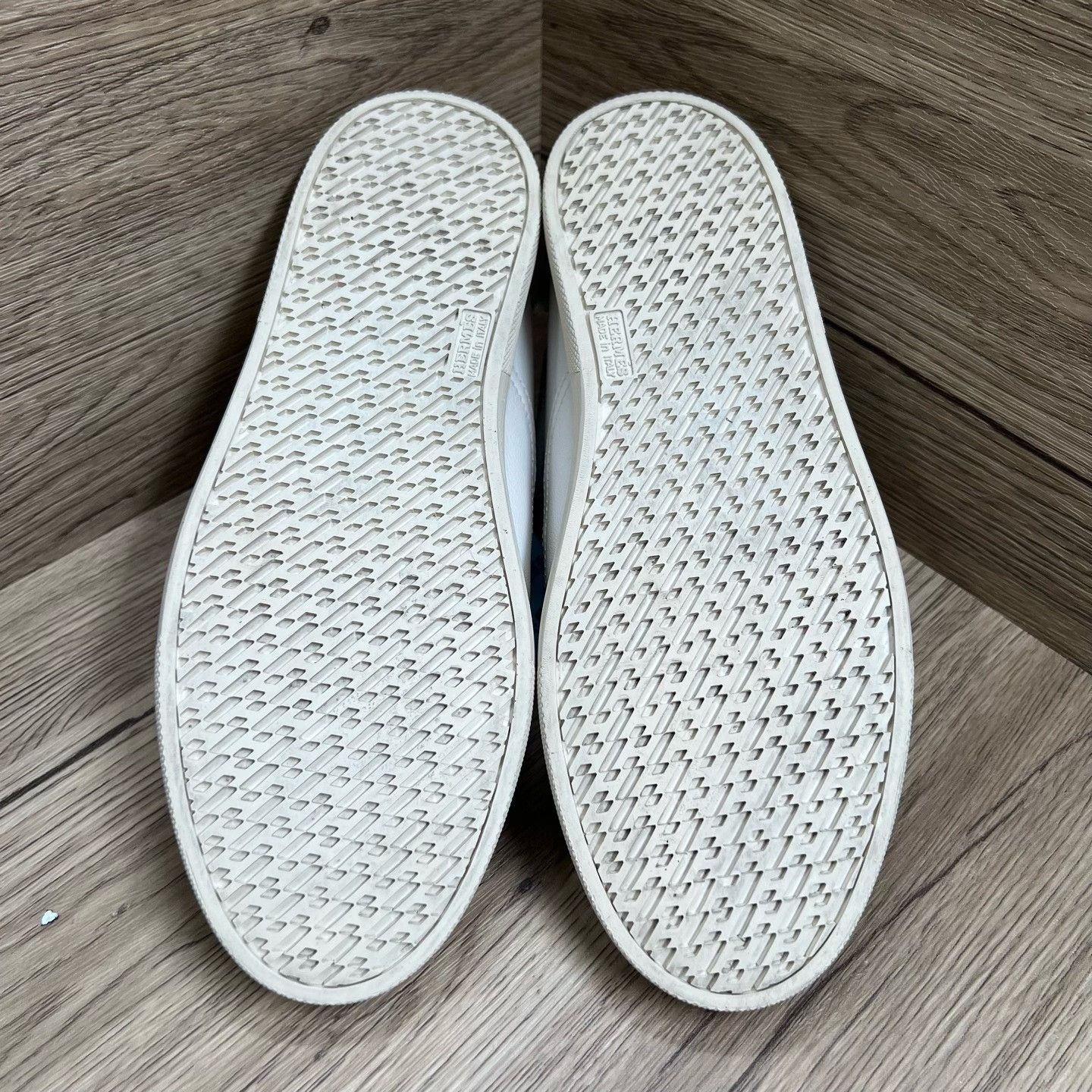 Hermes Hermes White Lowtop Sneakers us_7 Women Size US 7 / IT 37 - 5 Thumbnail