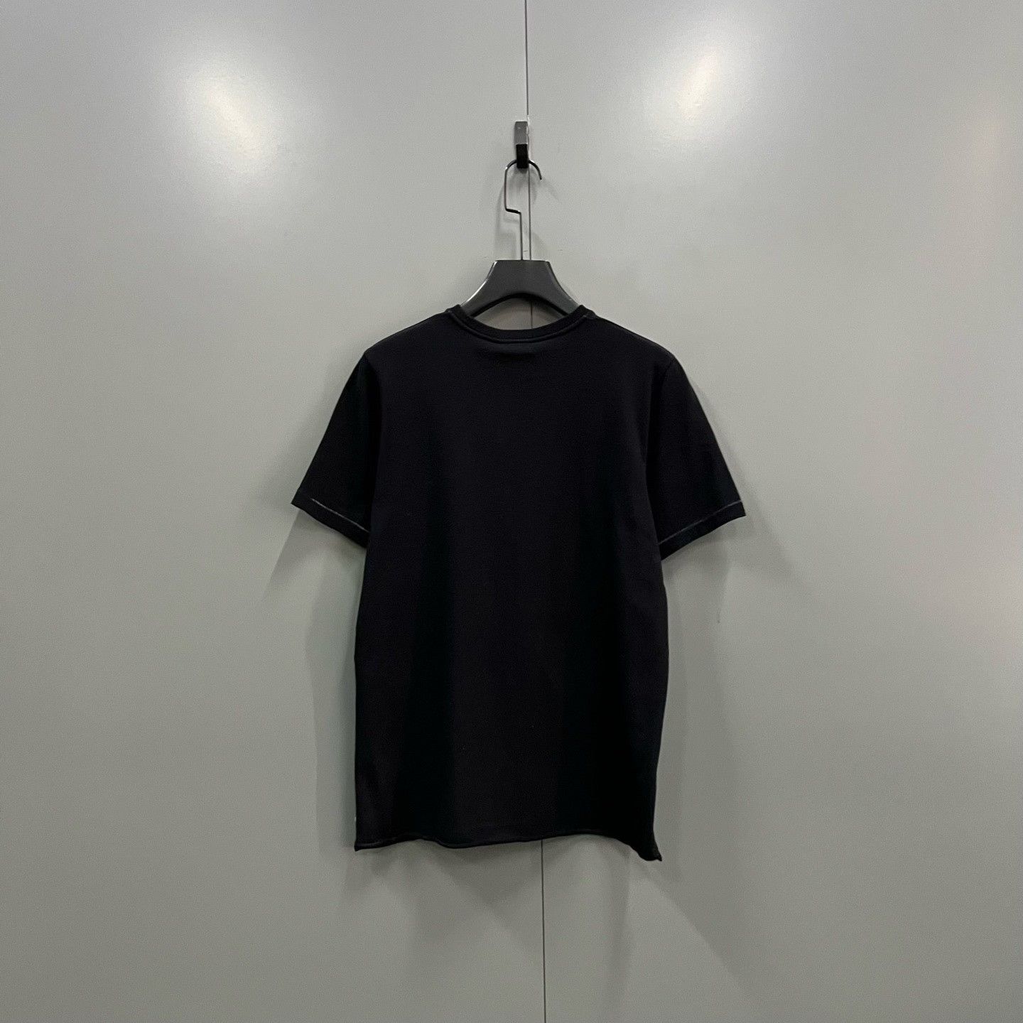 Saint Laurent Paris Saint Laurent Paris Graphic T-Shirt S Women Size S / US 4 / IT 40 - 2 Thumbnail