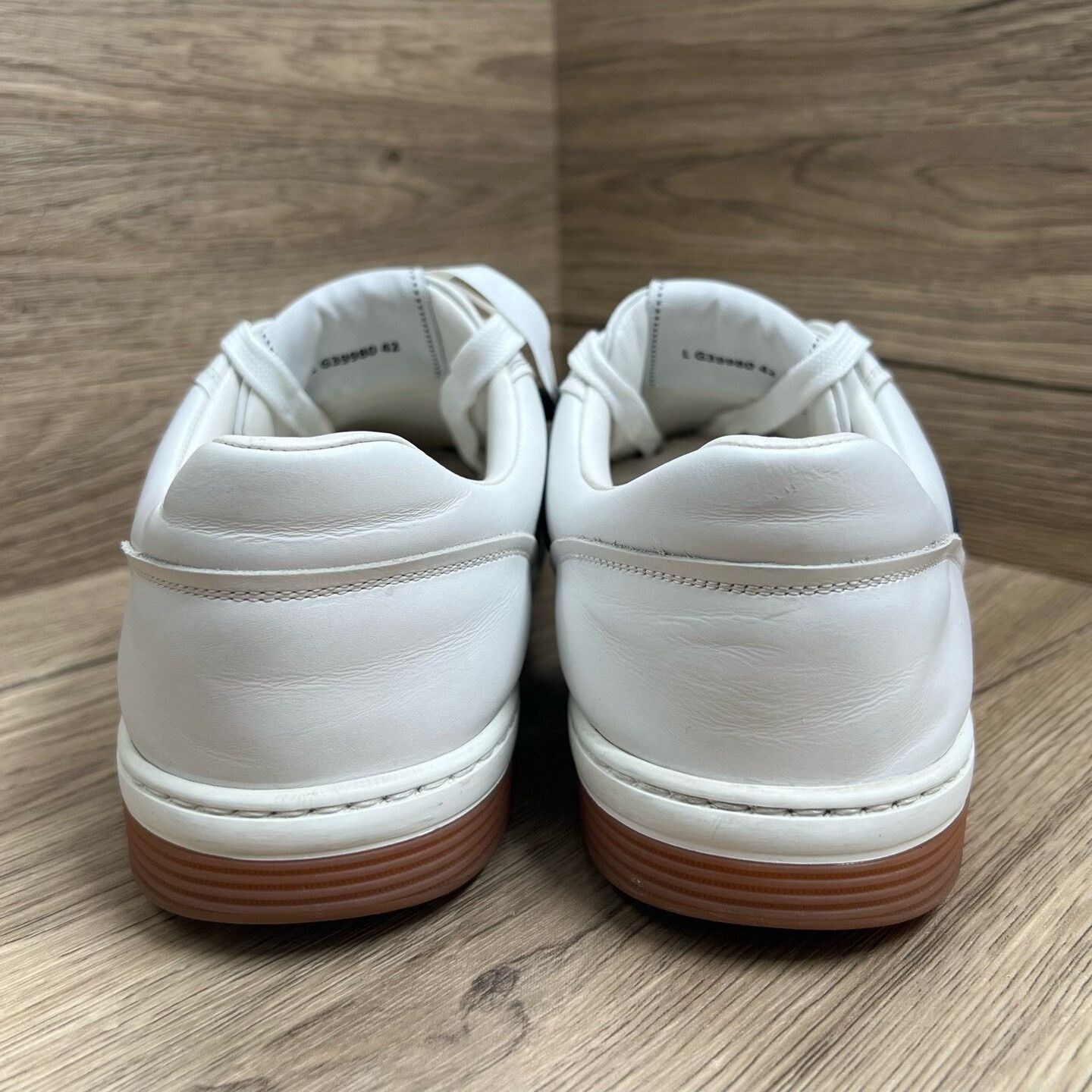 Chanel Chanel White Lowtop Sneakers 9 Men Size US 9 / EU 42 - 5 Thumbnail