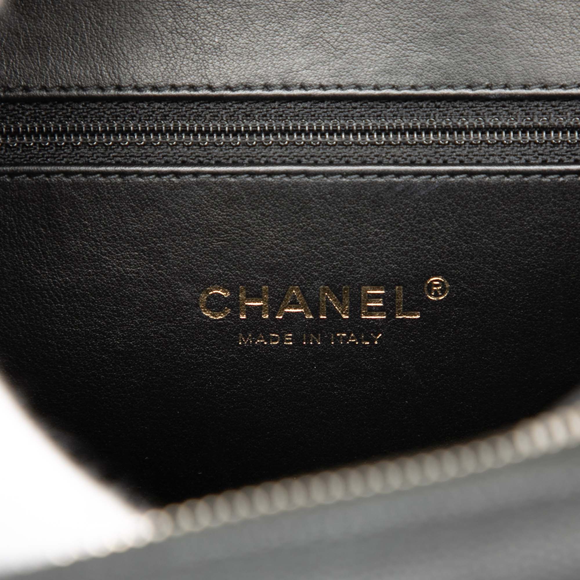 Chanel Medium Caviar CC Filigree Vanity Case Size ONE SIZE - 5 Thumbnail