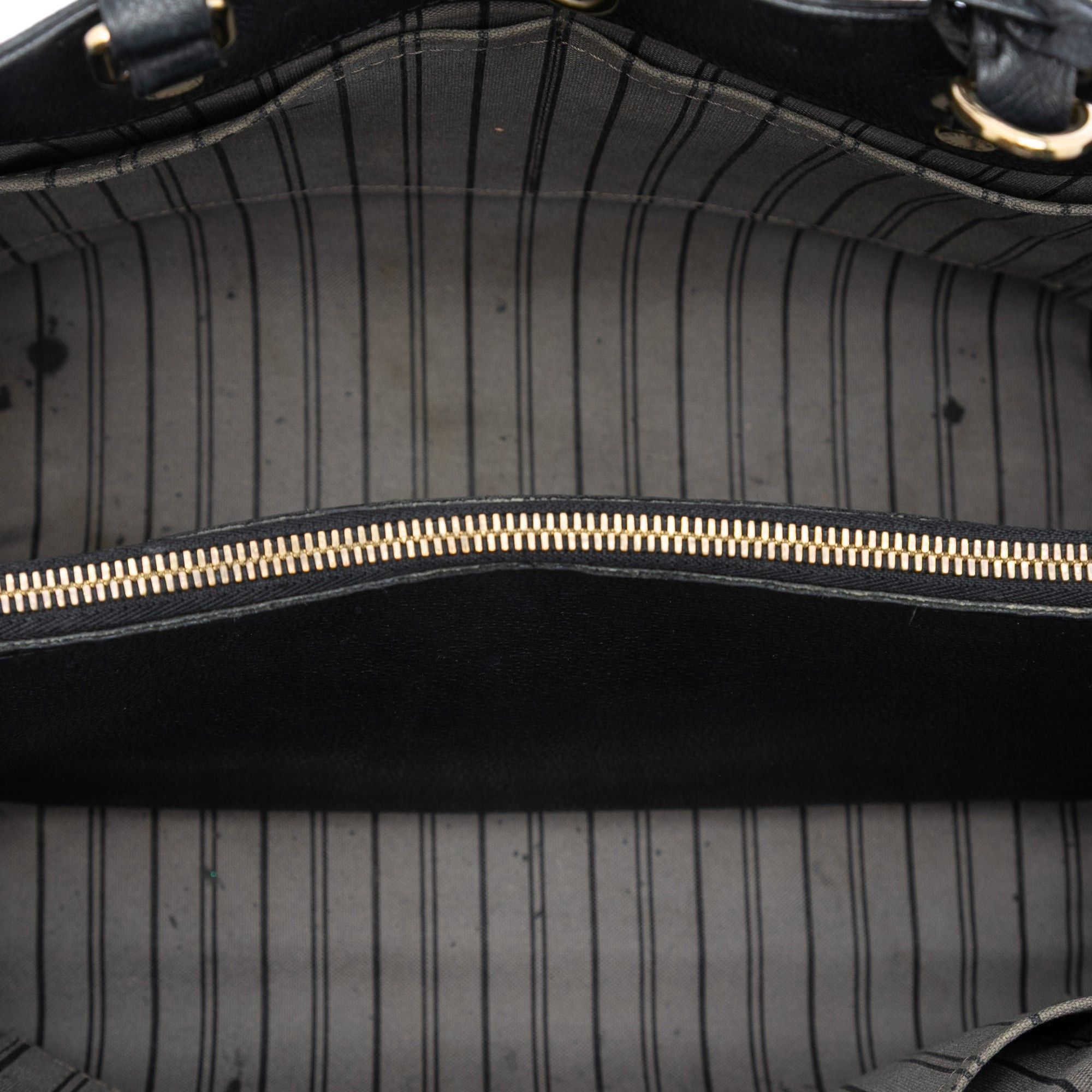 Louis Vuitton Monogram Empreinte Montaigne GM Size ONE SIZE - 4 Thumbnail