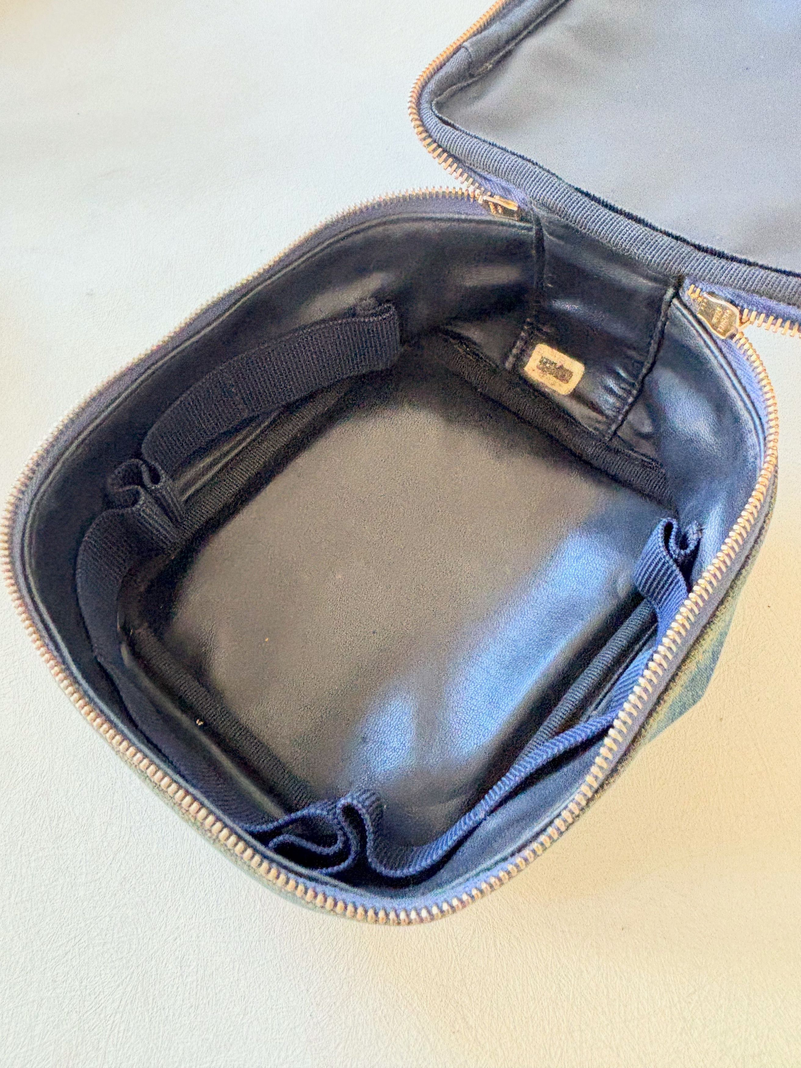 Chanel Vanity Case Denim Size ONE SIZE - 11 Thumbnail