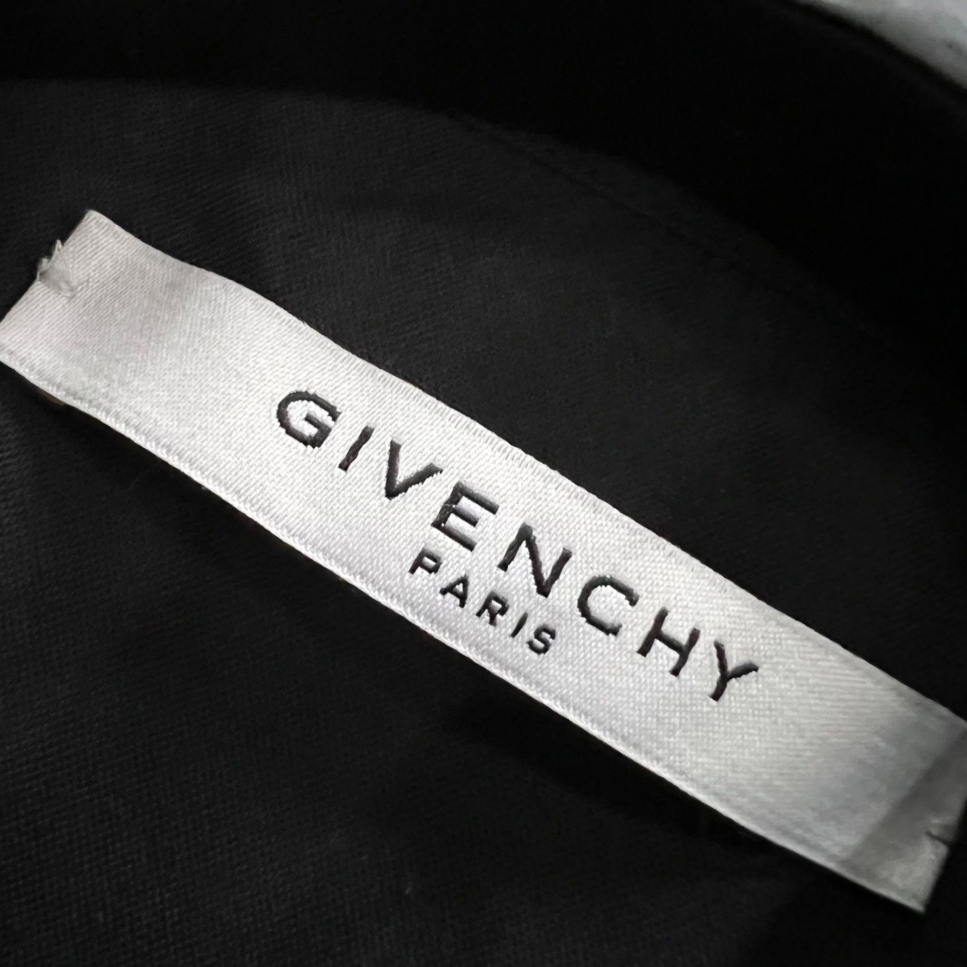 Givenchy Givenchy Retro Embroidered Black Shirt xxs Men Size US XXS / EU 40 - 2 Thumbnail