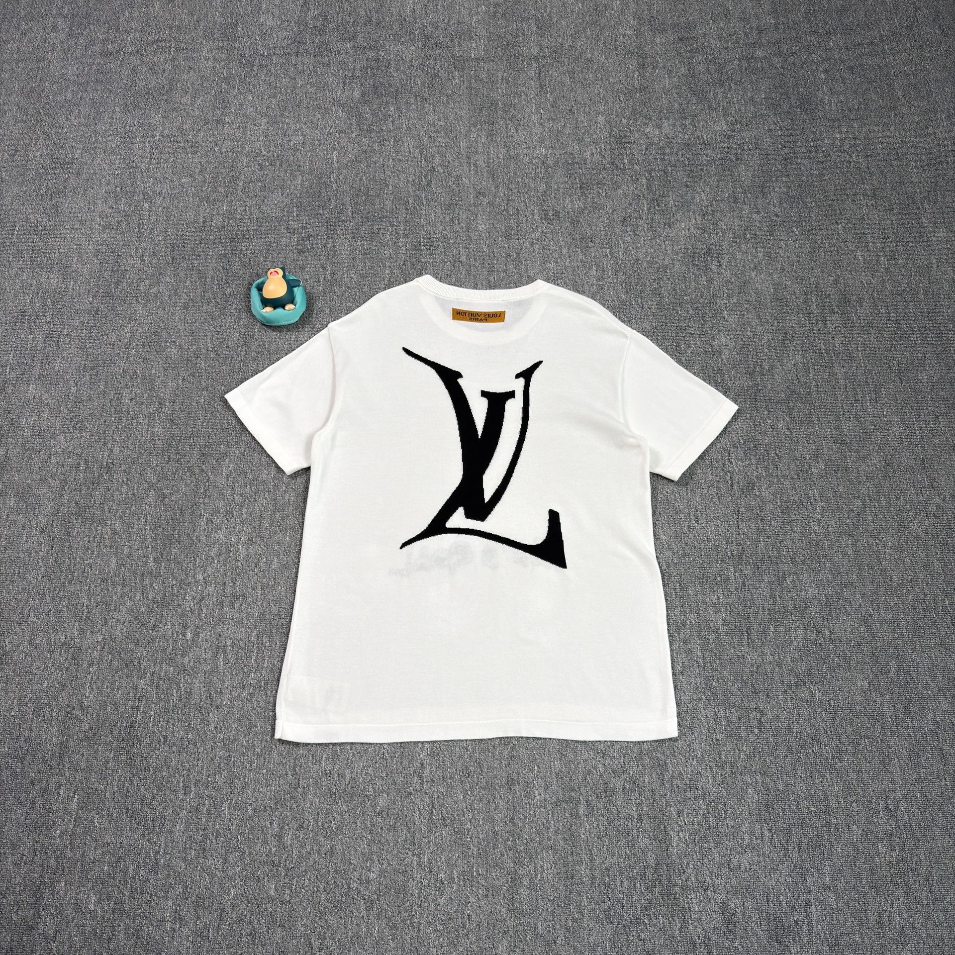 Louis Vuitton Louis Vuitton End Goal Logo Knit T-Shirt Size L Size US L / EU 52-54 / 3 - 3 Thumbnail