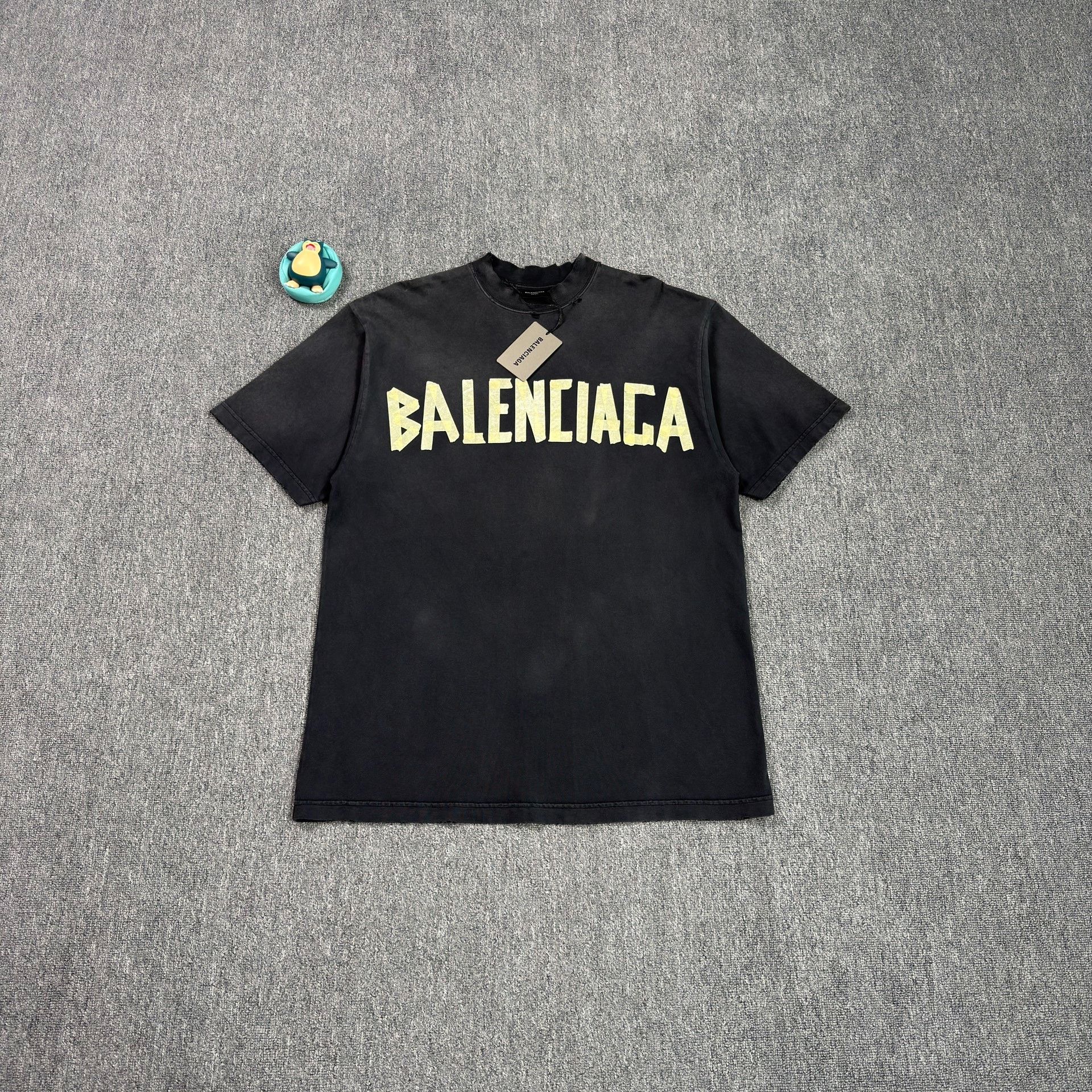 Balenciaga Balenciaga Tape Logo Distressed T-Shirt XS Size US XS / EU 42 / 0 - 2 Thumbnail