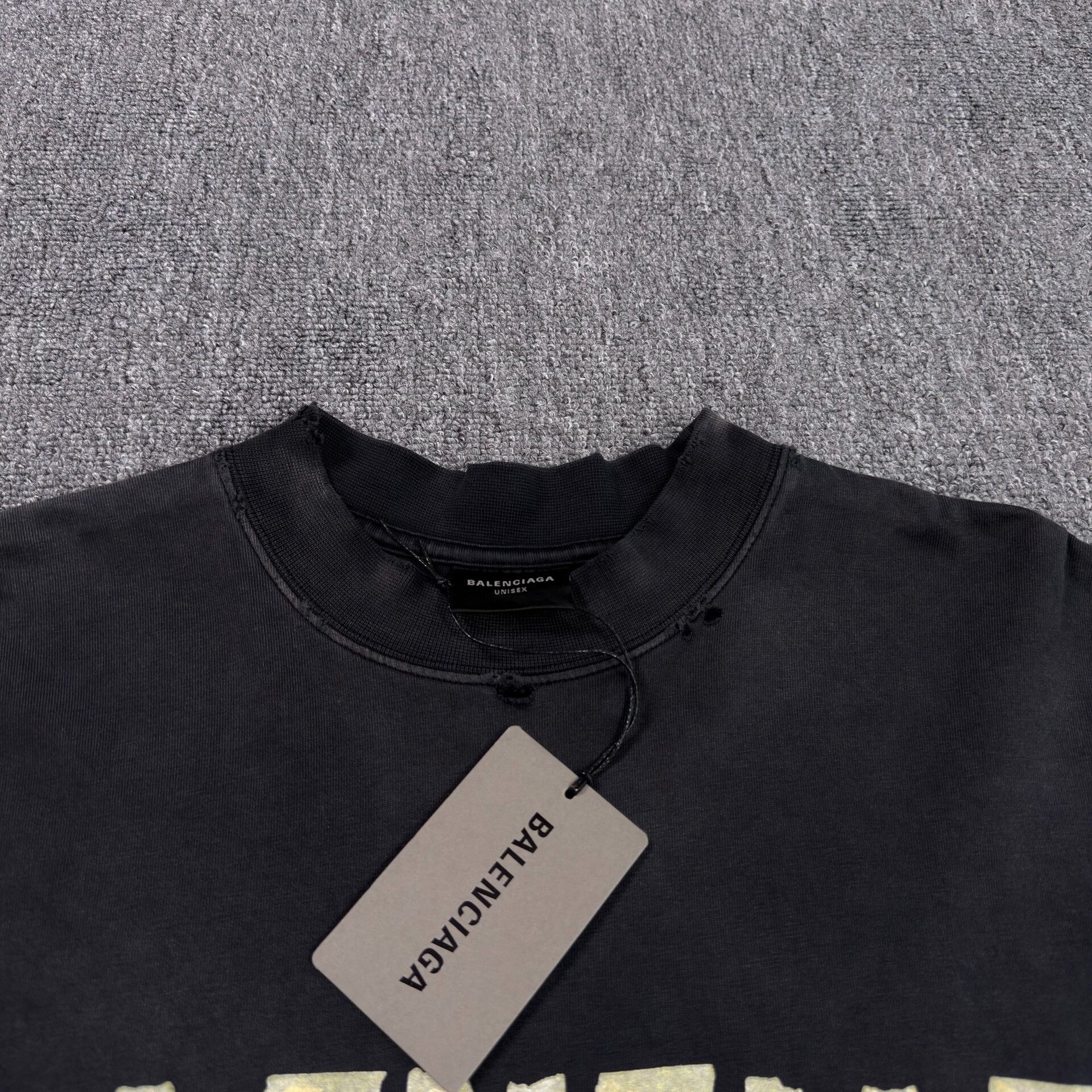 Balenciaga Balenciaga Tape Logo Distressed T-Shirt XS Size US XS / EU 42 / 0 - 4 Thumbnail