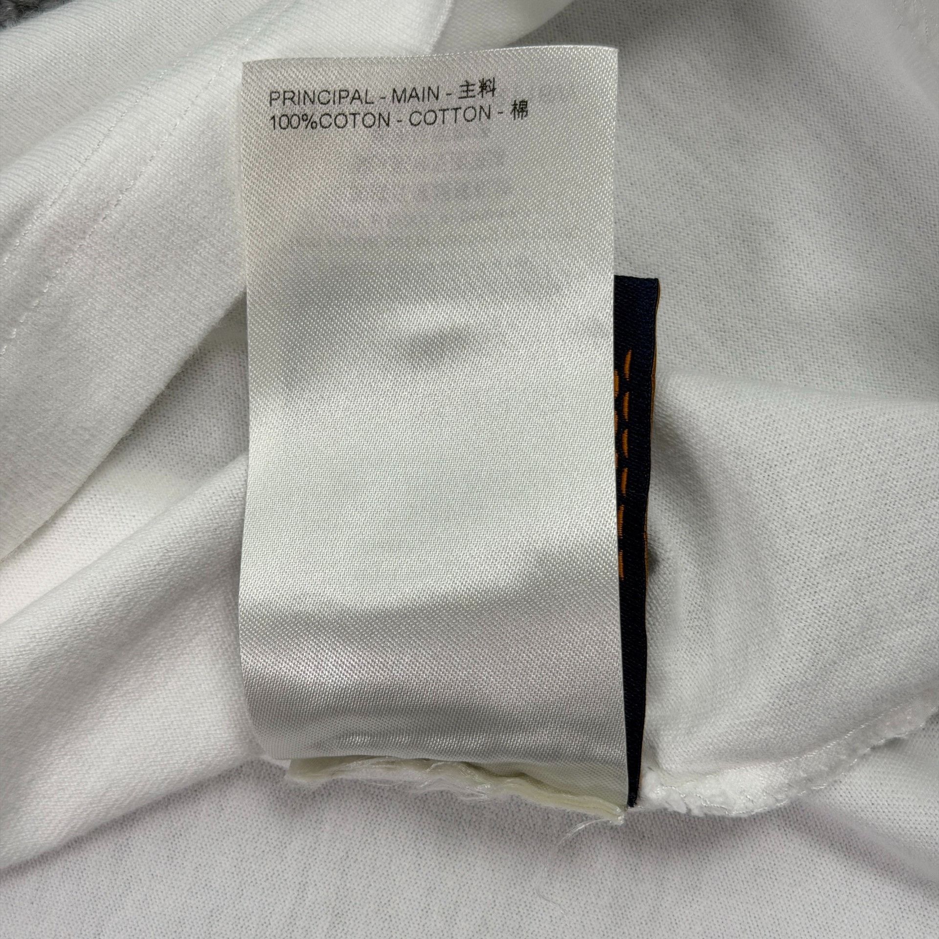 Louis Vuitton Louis Vuitton Pharrell Shell Print T-Shirt Size S Size US S / EU 44-46 / 1 - 9 Thumbnail