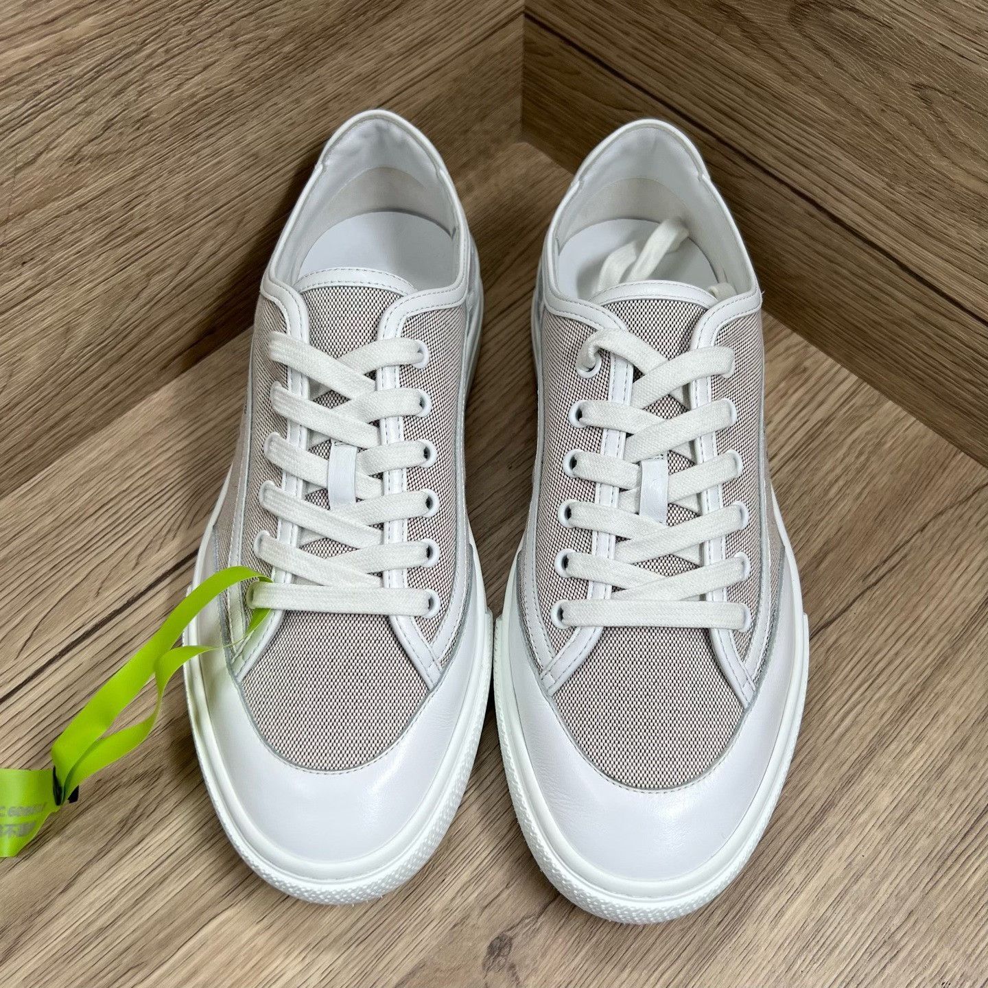 Hermes Hermes Canvas White Lowtop Sneakers 7 Men Size US 7 / EU 40 - 2 Thumbnail