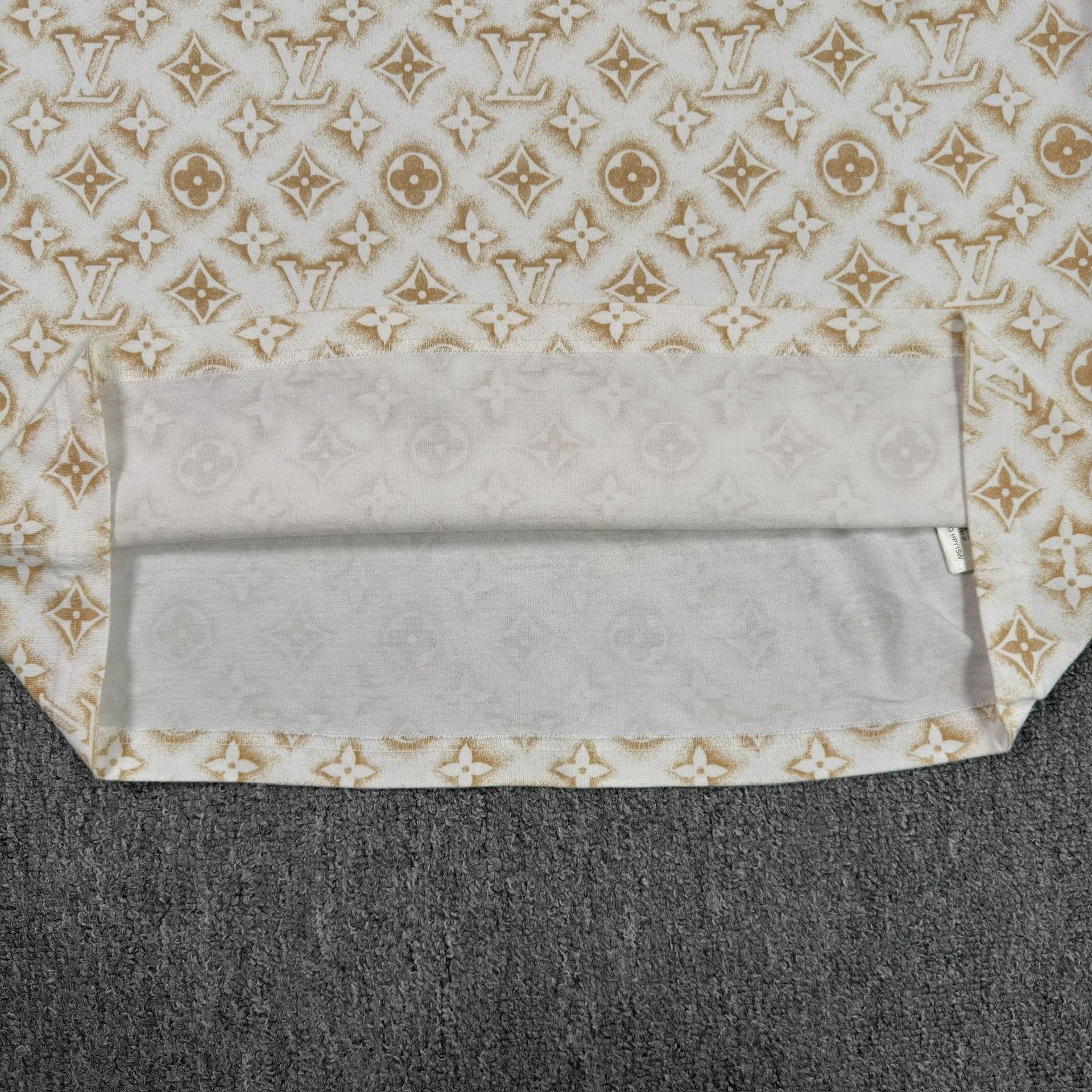 Louis Vuitton Louis Vuitton Monogram All-over T-Shirt Size M Size US M / EU 48-50 / 2 - 6 Thumbnail