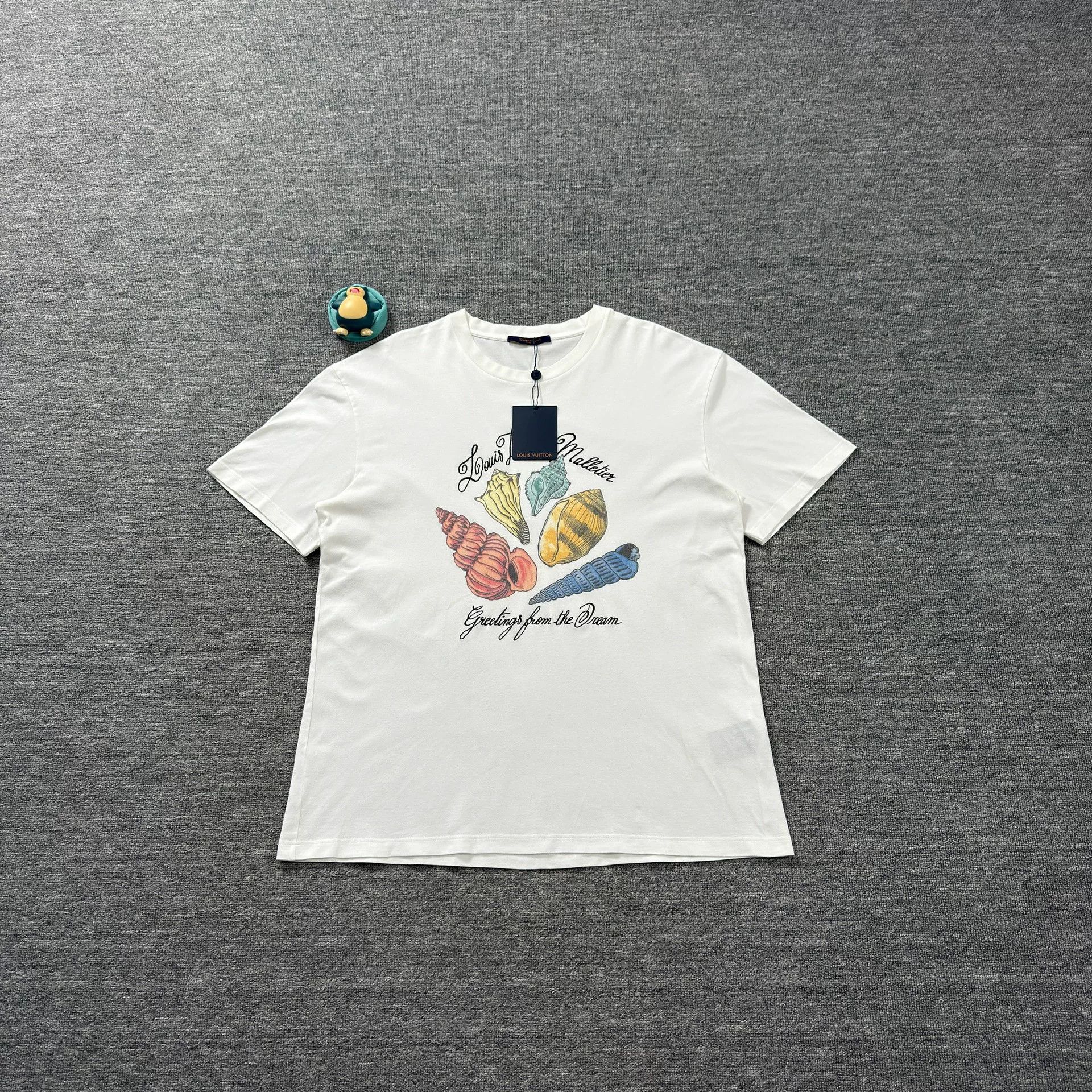 Louis Vuitton Louis Vuitton Shell Graphic T-Shirt XXL Size US XXL / EU 58 / 5 - 2 Thumbnail