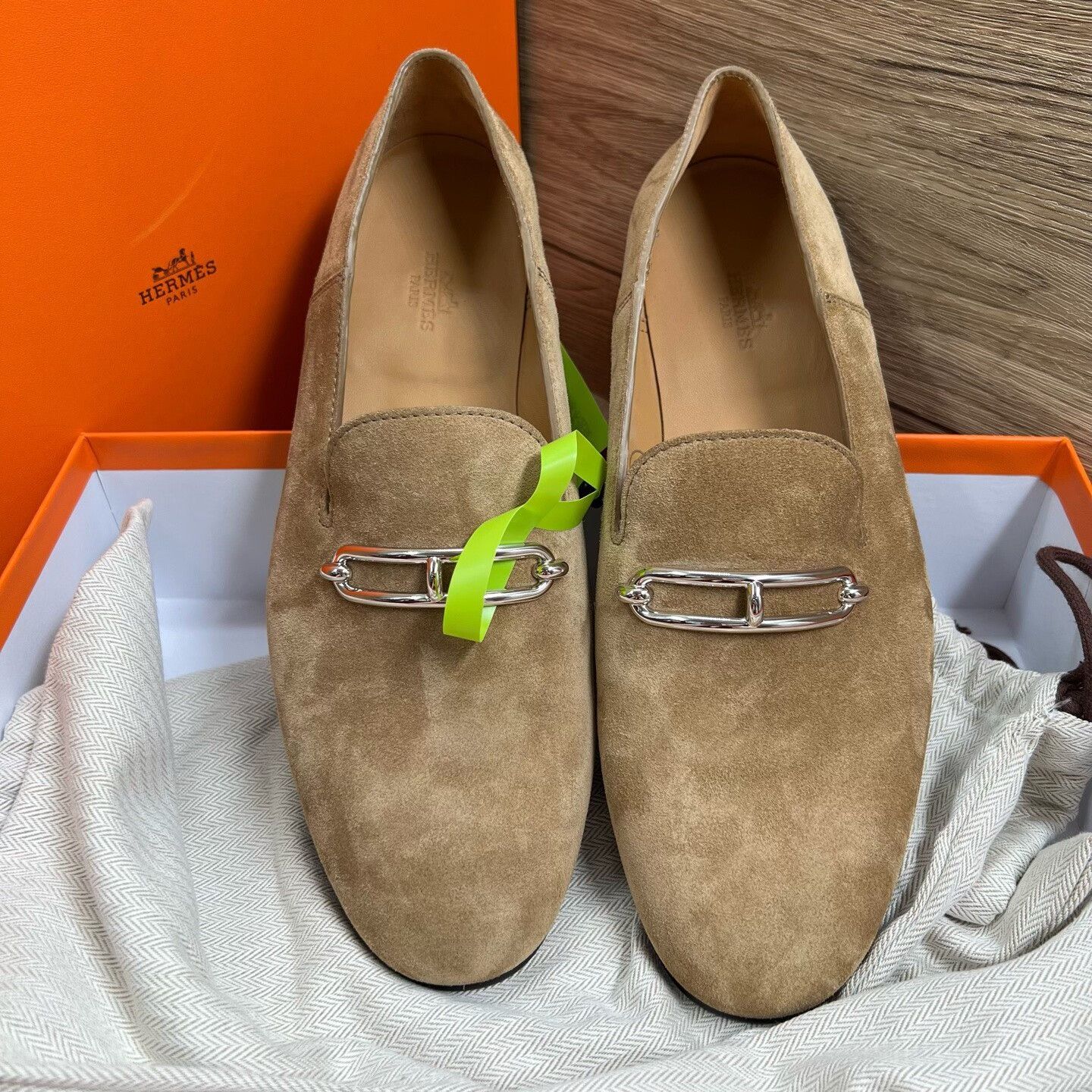 Hermes Hermes Silver Lowtop Sneakers 7.5 Men Size US 7.5 / EU 40-41 - 2 Thumbnail