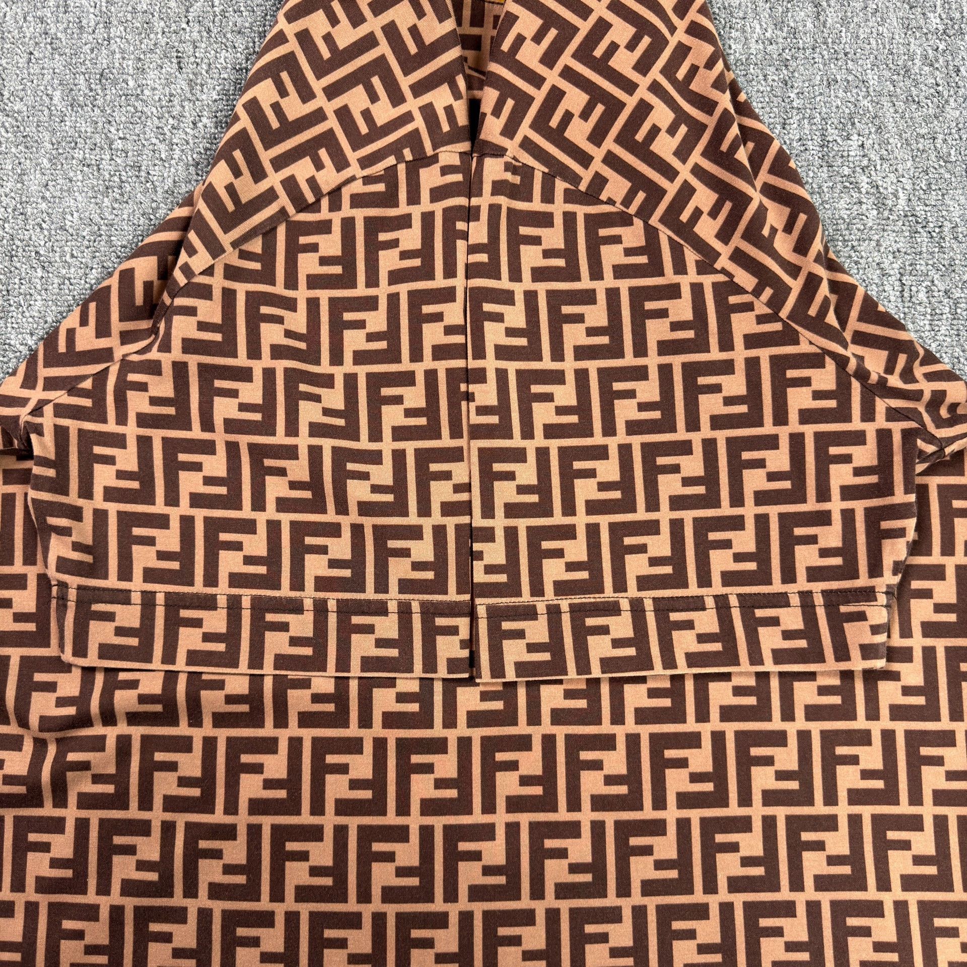 Fendi Fendi FF Zucca Monogram Print T-Shirt US M Size US M / EU 48-50 / 2 - 5 Thumbnail