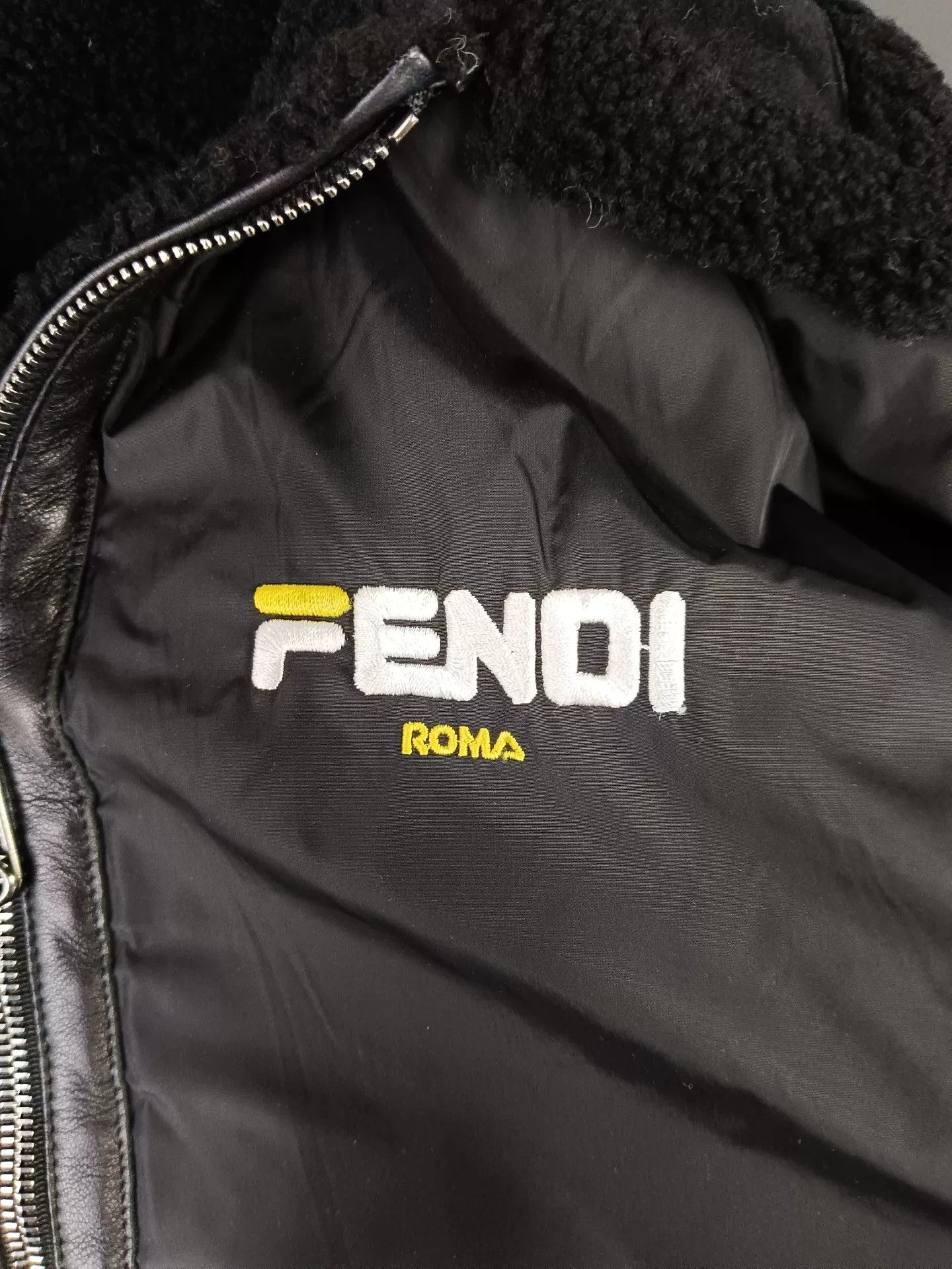 Fendi Fendi Reversible Shearling Logo Jacket IT 40 Size S / US 4 / IT 40 - 7 Thumbnail