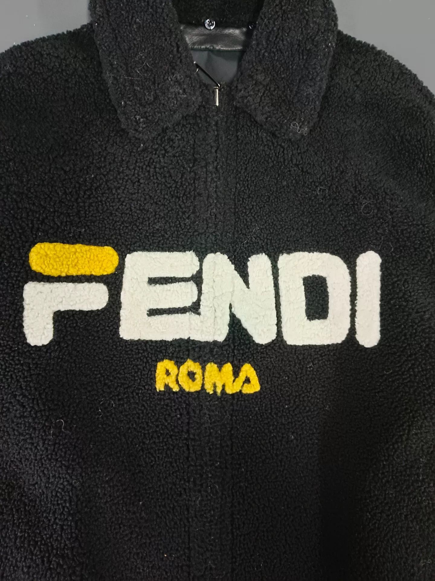 Fendi Fendi Reversible Shearling Logo Jacket IT 40 Size S / US 4 / IT 40 - 6 Thumbnail