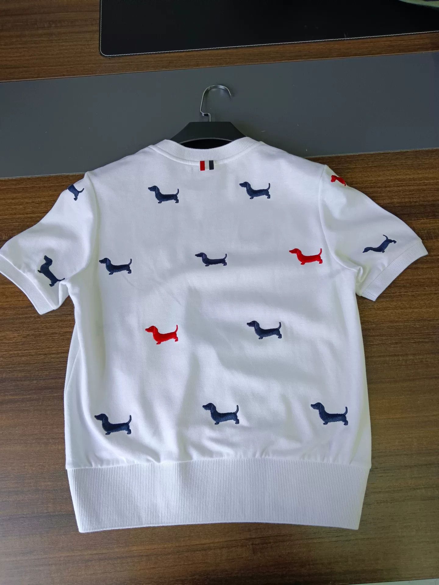 Thom Browne Thom Browne Dog Embroidery Knit T-Shirt IT 40 Size S / US 4 / IT 40 - 6 Thumbnail