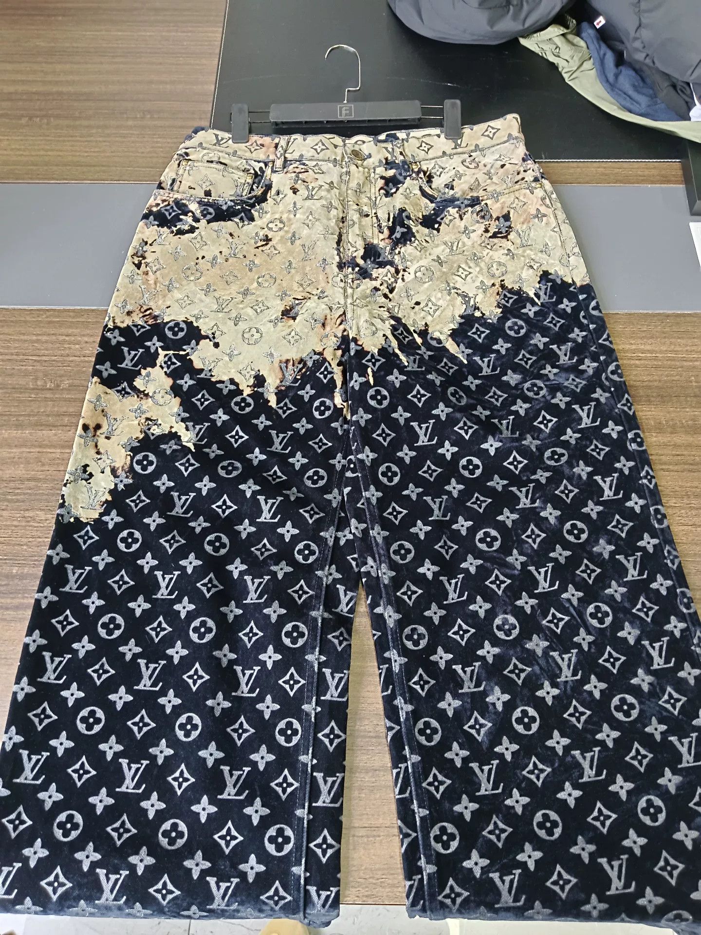 Louis Vuitton Louis Vuitton Fire Cloud Monogram Denim US 34 Size US 34 / EU 50 - 2 Thumbnail