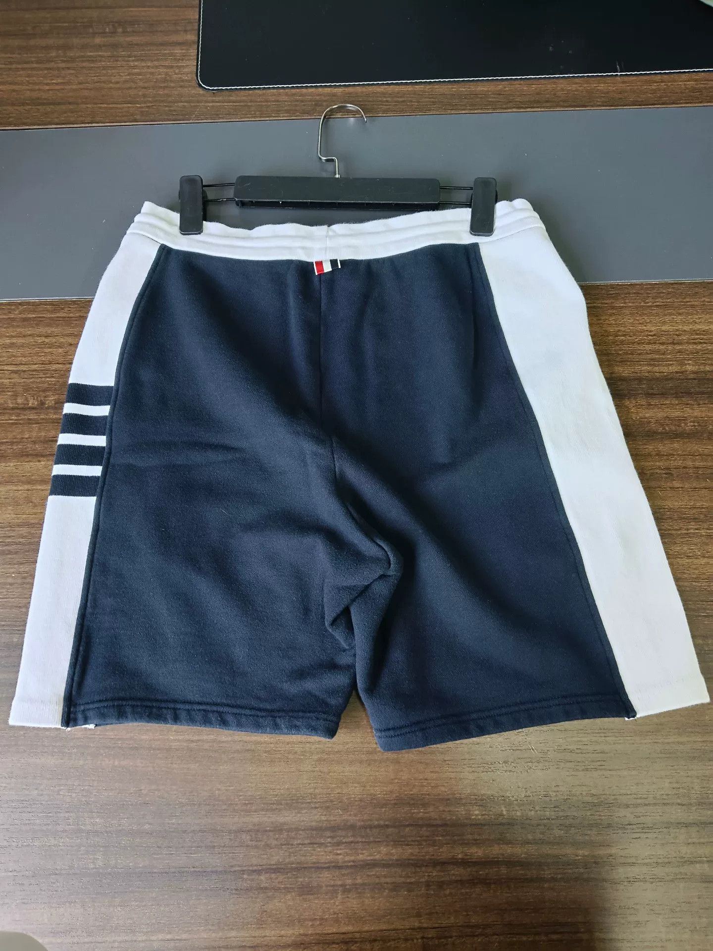 Thom Browne Thom Browne 4-Bar Stripe Colorblock Shorts Size 3 Size US 34 / EU 50 - 4 Thumbnail