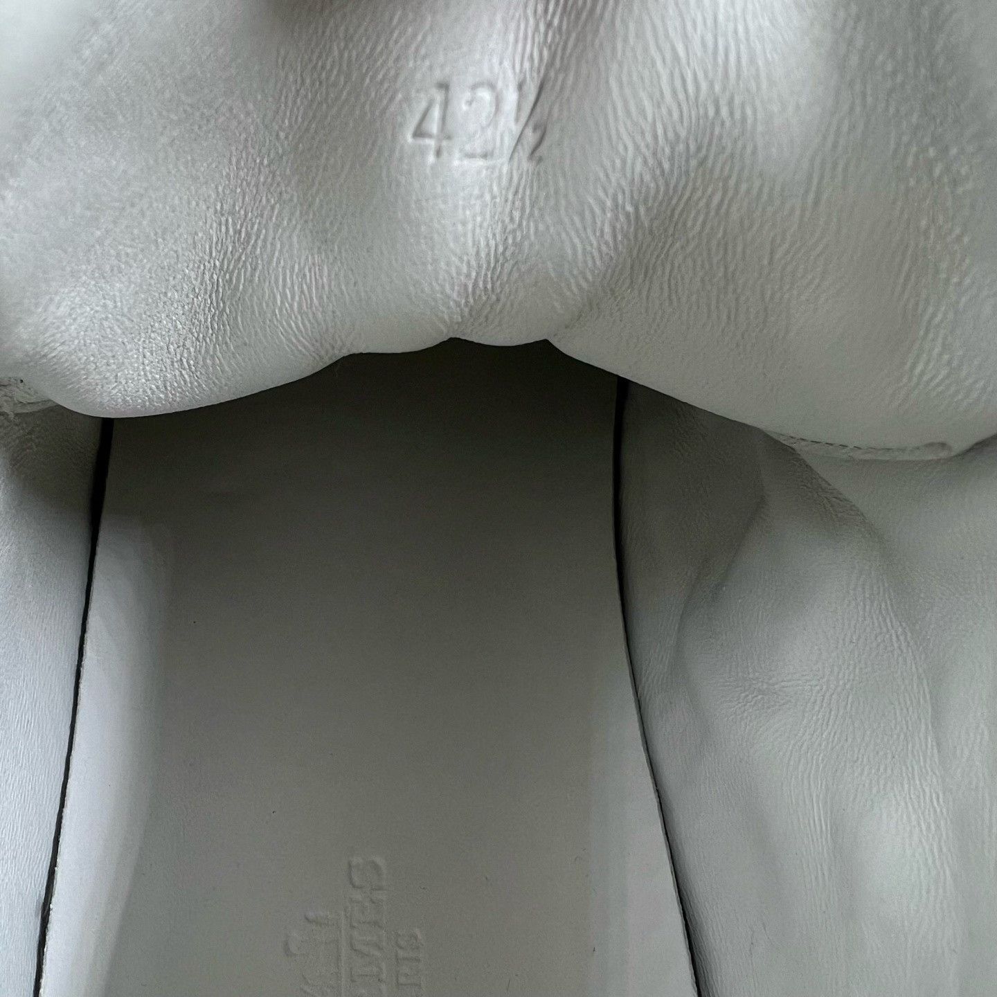 Hermes Hermes White Hitop Sneakers 7 Men Size US 7 / EU 40 - 8 Thumbnail