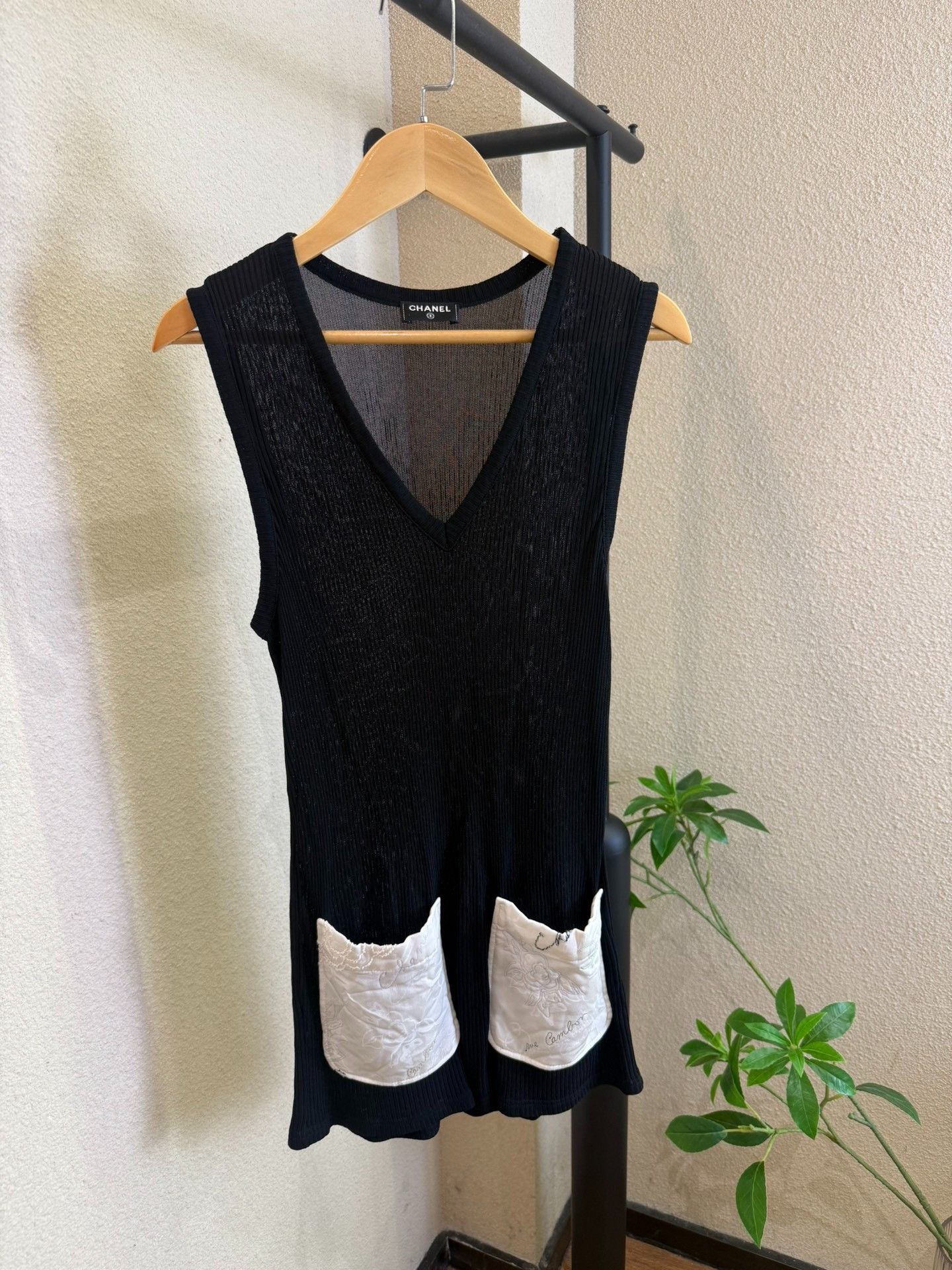 Chanel Chanel V-Neck Silk Pocket Mini Dress 34 Size XS / US 0-2 / IT 36-38 - 2 Thumbnail
