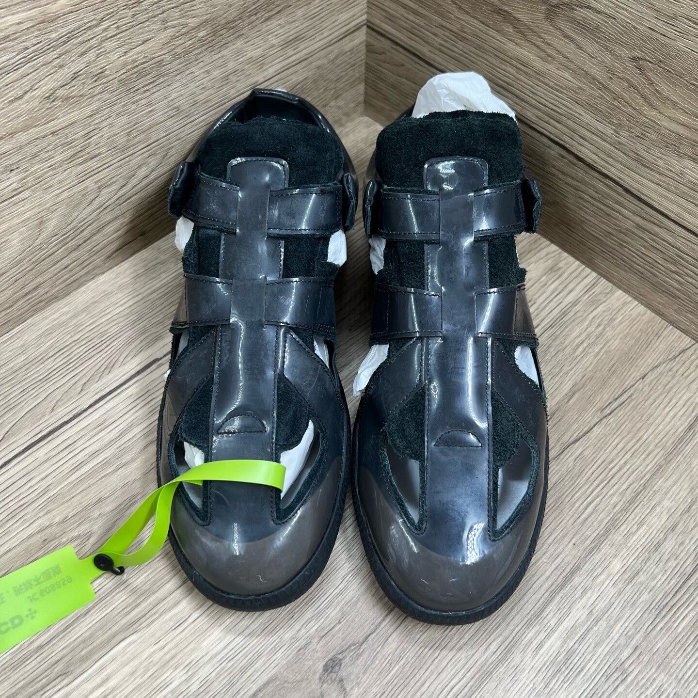 Maison Margiela Maison Margiela Black Lowtop Sneakers 8 Men Size US 8 / EU 41 - 3 Thumbnail
