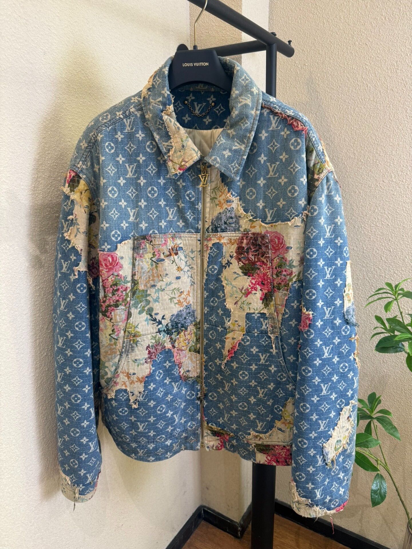 Louis Vuitton Louis Vuitton Monogram Patchwork Denim Jacket 54 Size US L / EU 52-54 / 3 - 2 Thumbnail