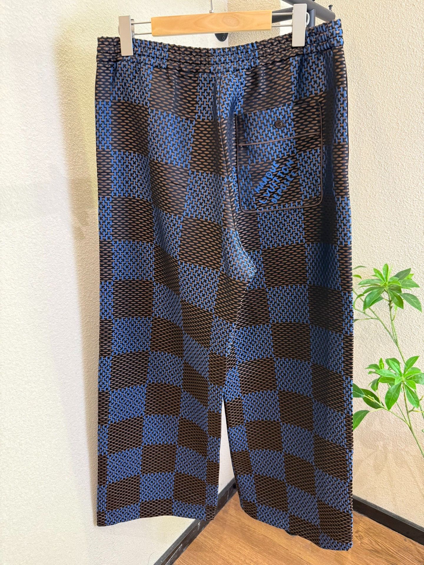 Louis Vuitton Louis Vuitton Damier Silk Drawstring Trousers 52 Size US 36 / EU 52 - 3 Thumbnail